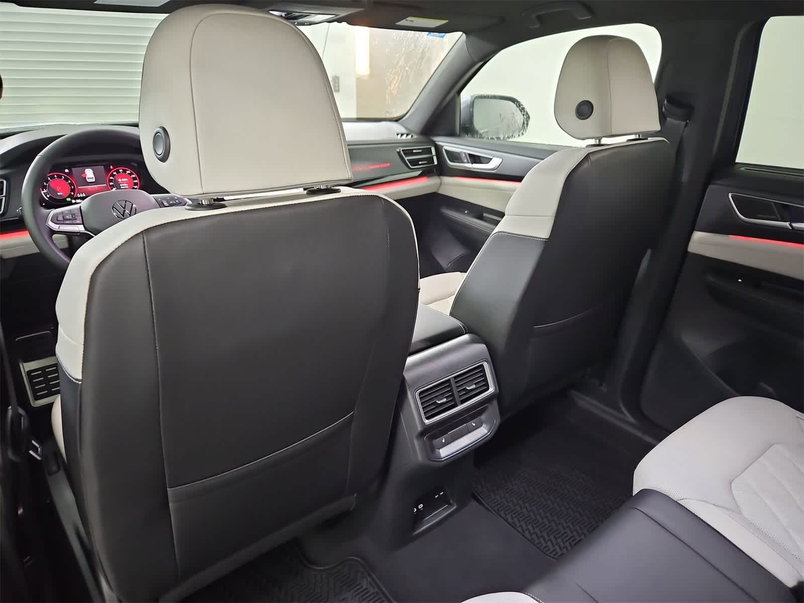 Thumbnail: 2025 Volkswagen Atlas - 18