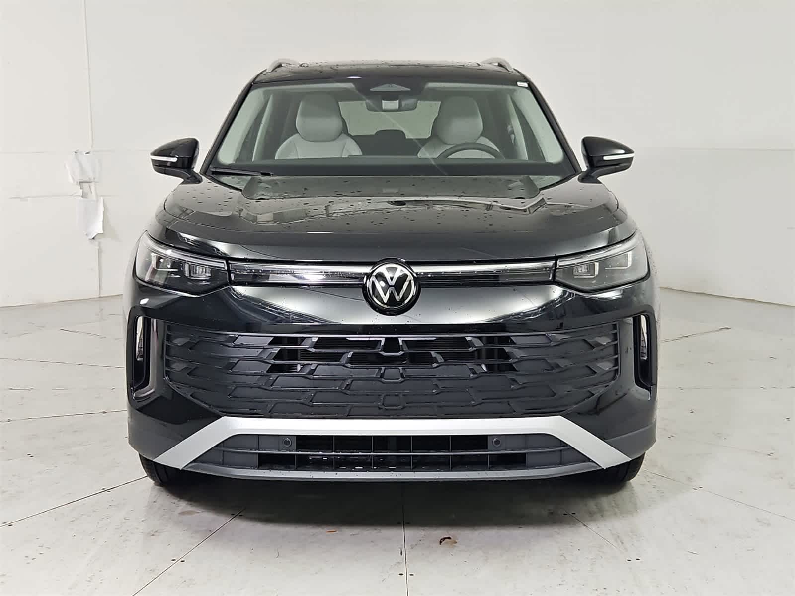 Thumbnail: 2025 Volkswagen Tiguan - 9