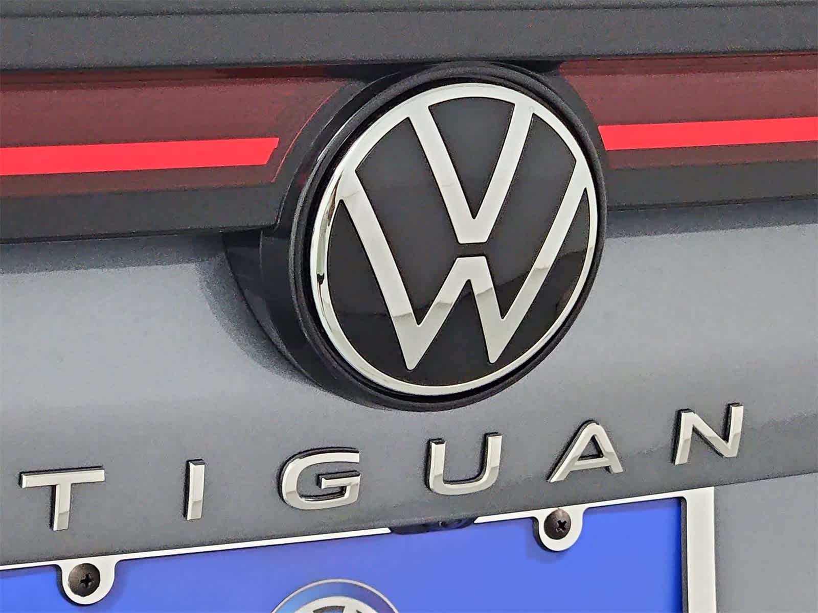 Thumbnail: 2025 Volkswagen Tiguan - 12