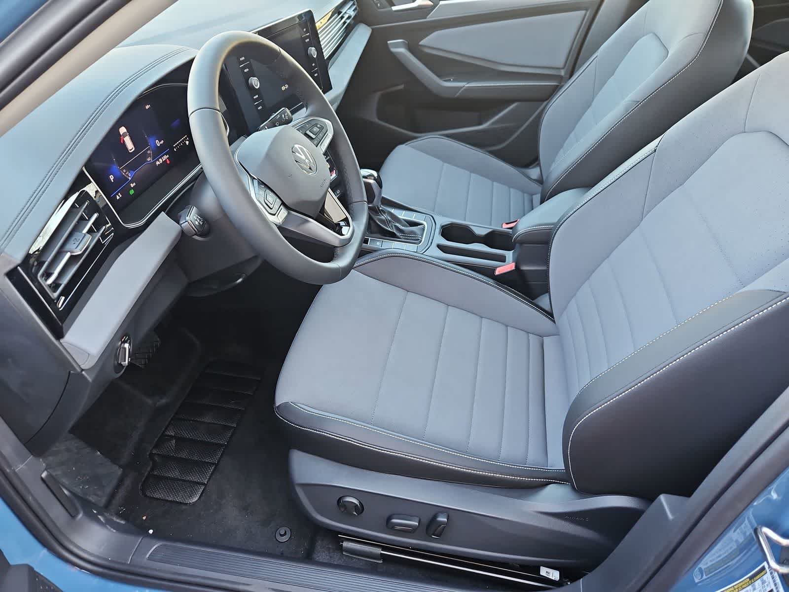 Thumbnail: 2026 Volkswagen Jetta - 16