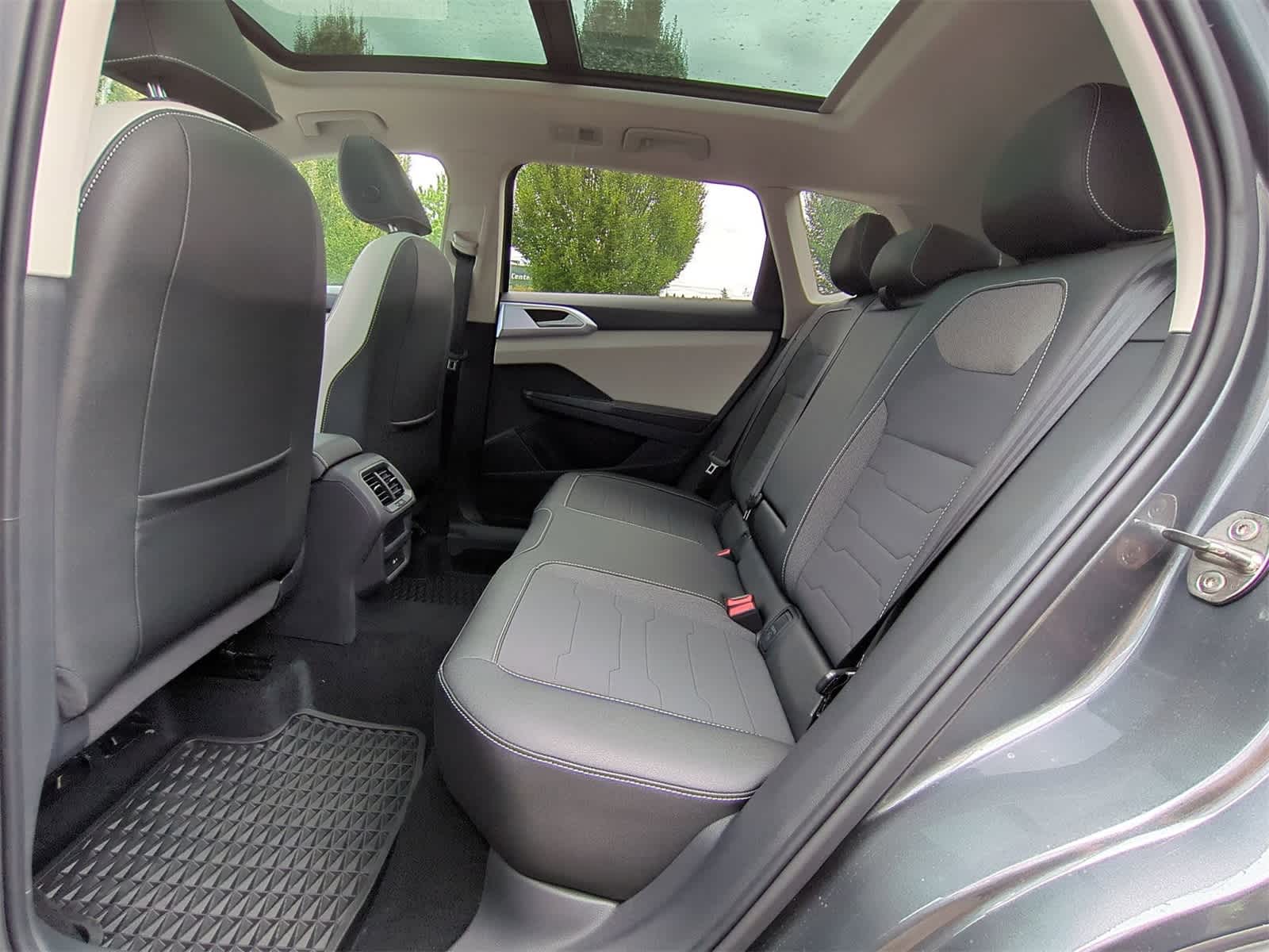 Thumbnail: 2025 Volkswagen Taos - 20