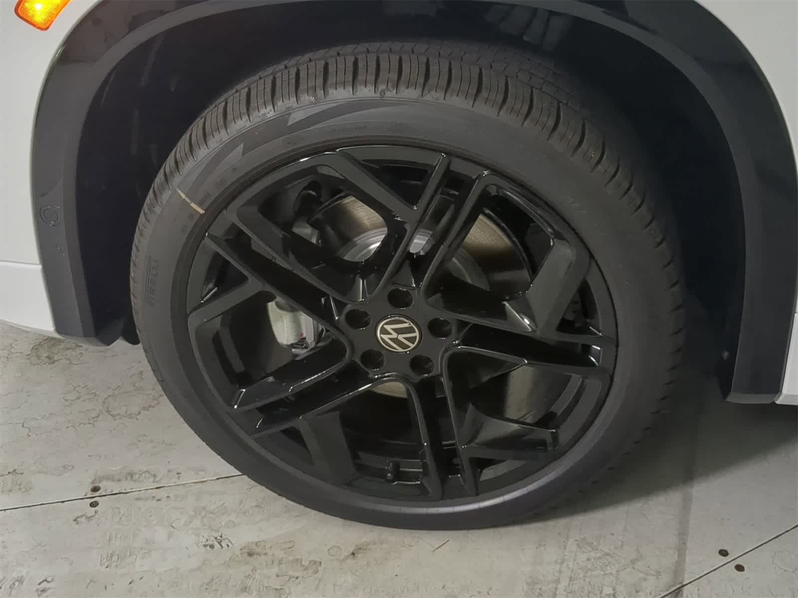 Thumbnail: 2025 Volkswagen Tiguan - 13