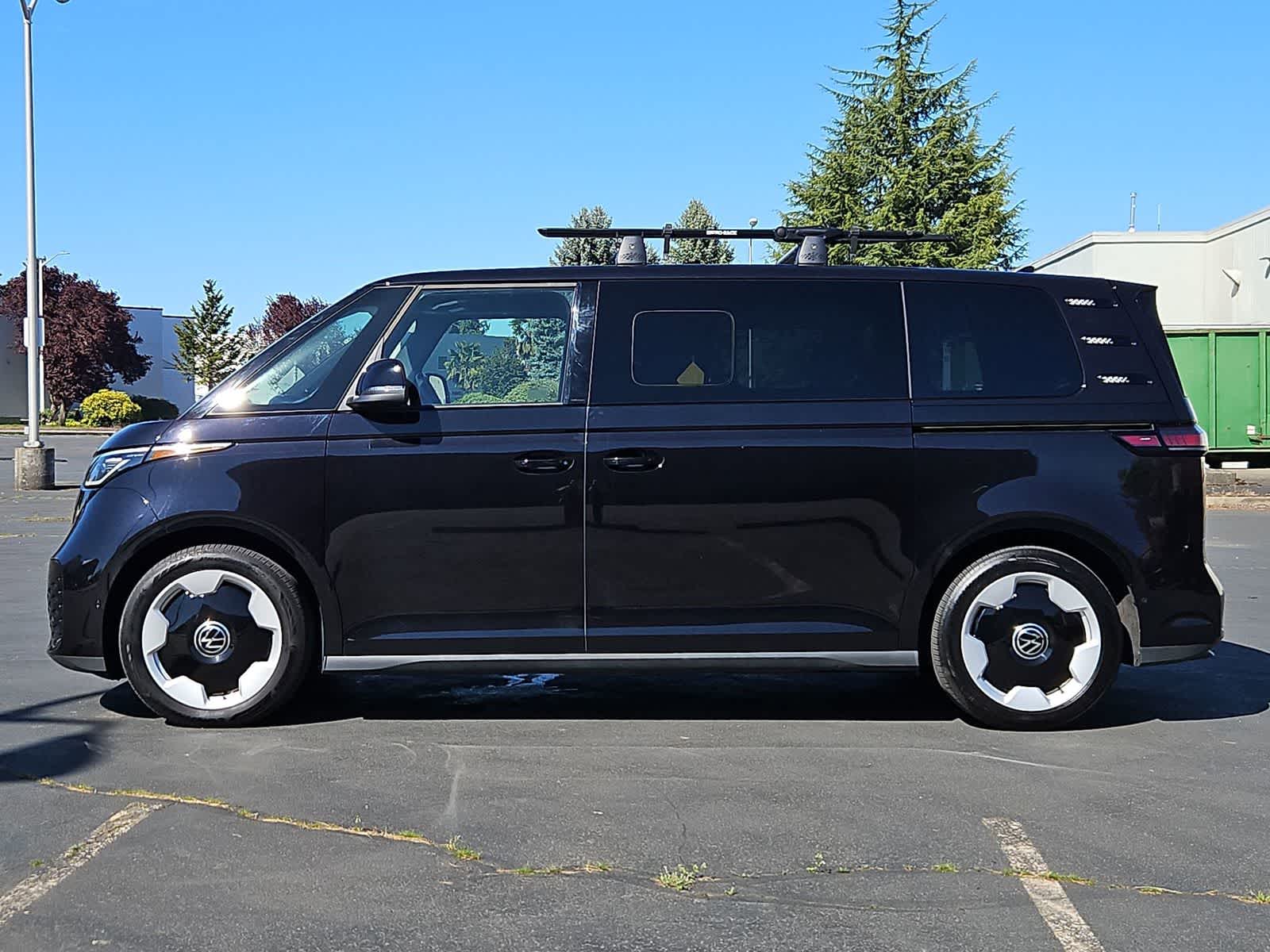 Thumbnail: 2025 Volkswagen ID.Buzz - 3