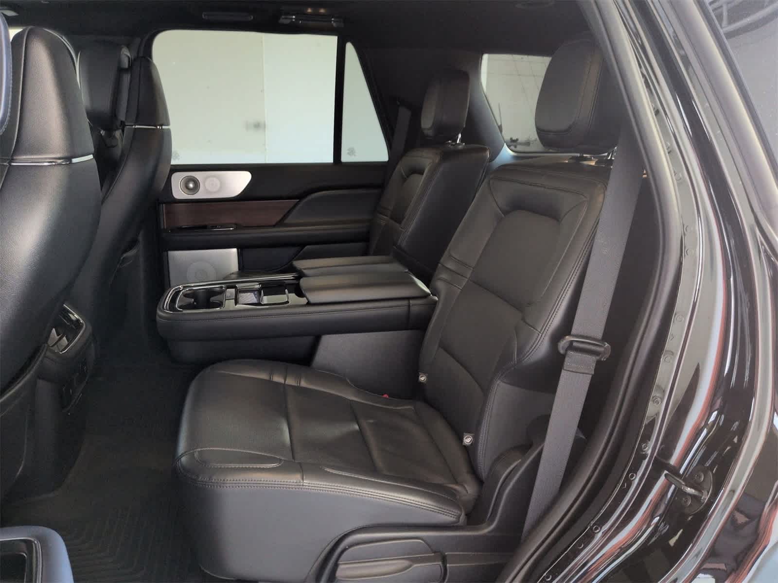 Thumbnail: 2023 Lincoln Navigator - 19
