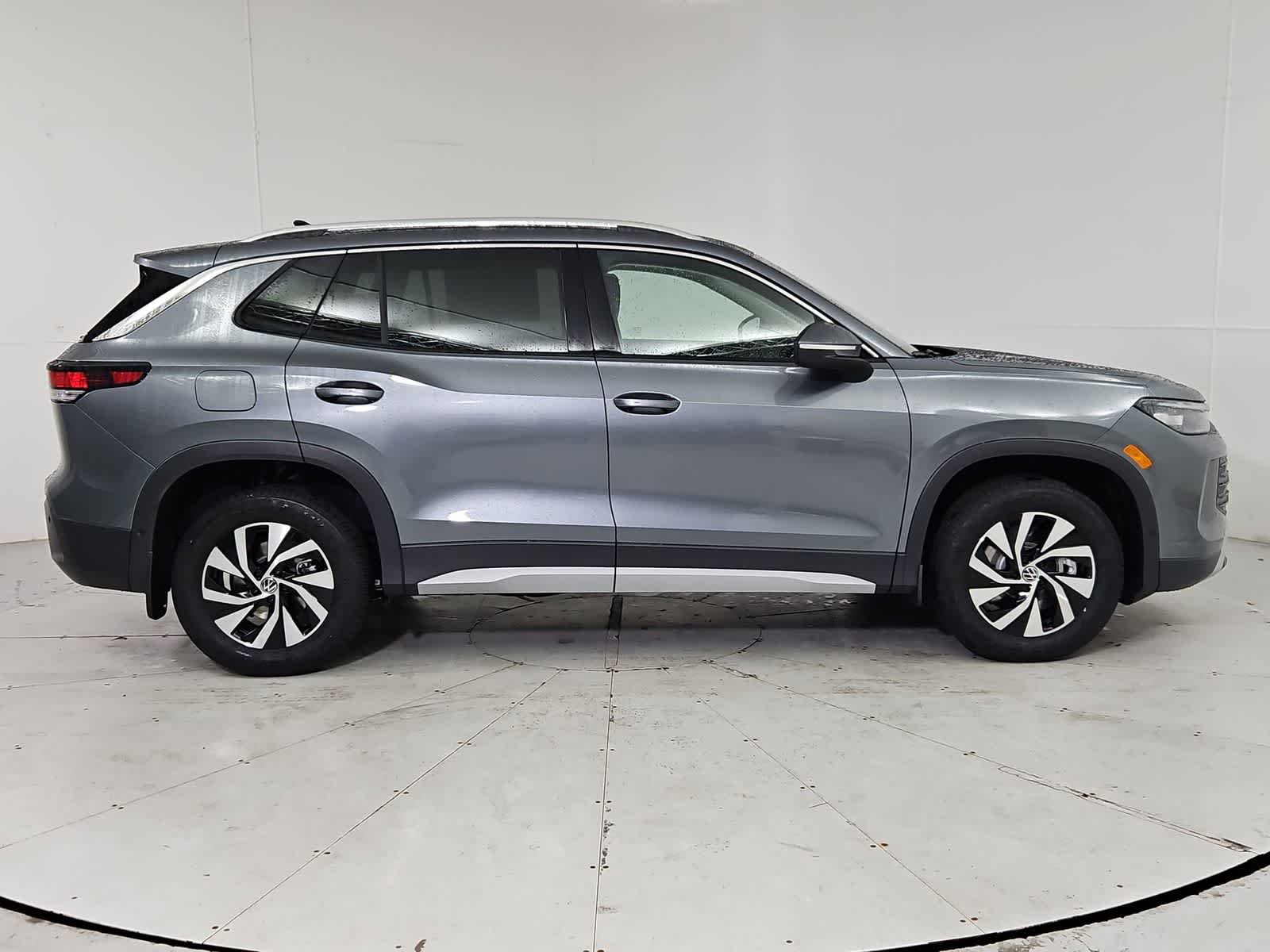 Thumbnail: 2026 Volkswagen Tiguan - 7