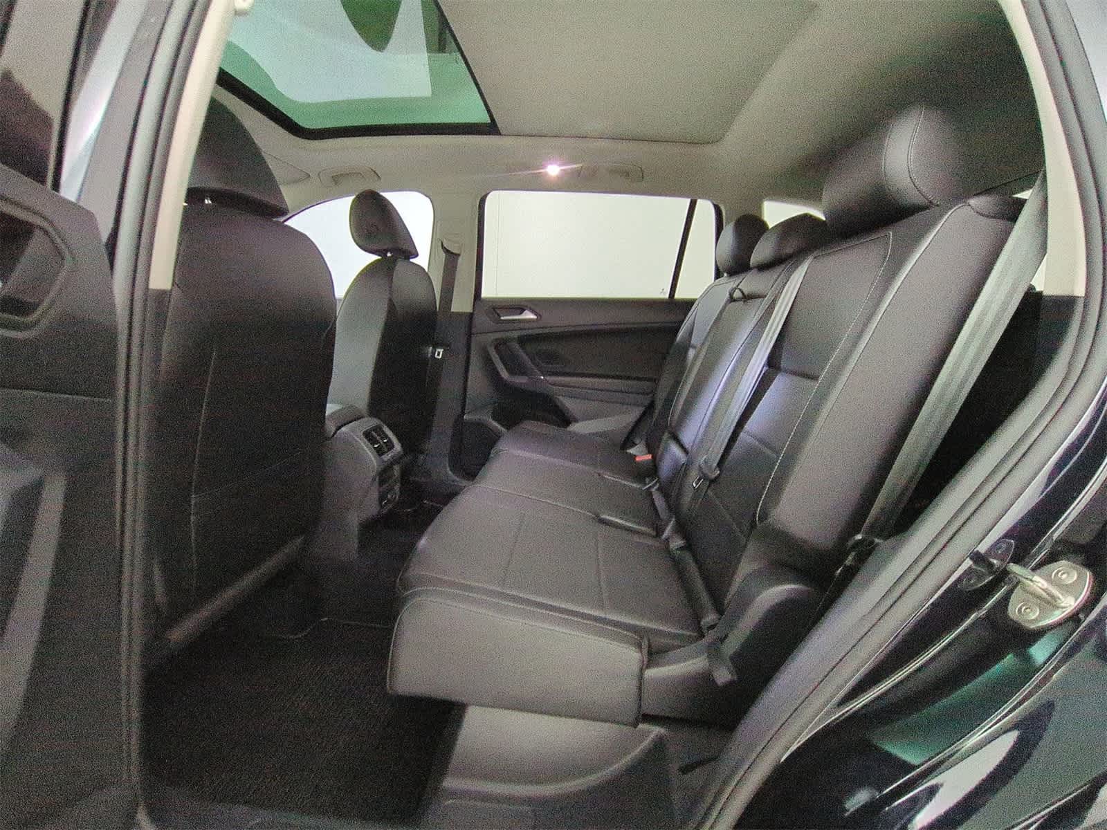 Thumbnail: 2020 Volkswagen Tiguan - 19