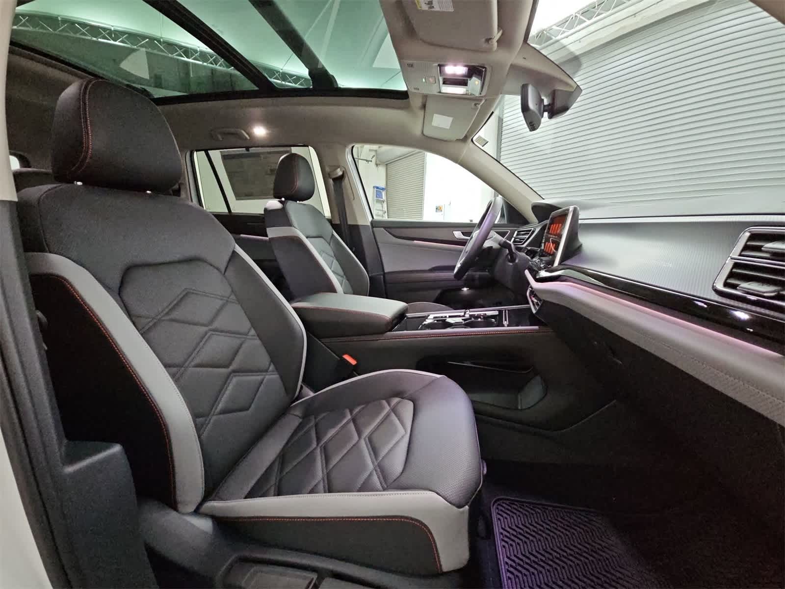 Thumbnail: 2025 Volkswagen Atlas - 22