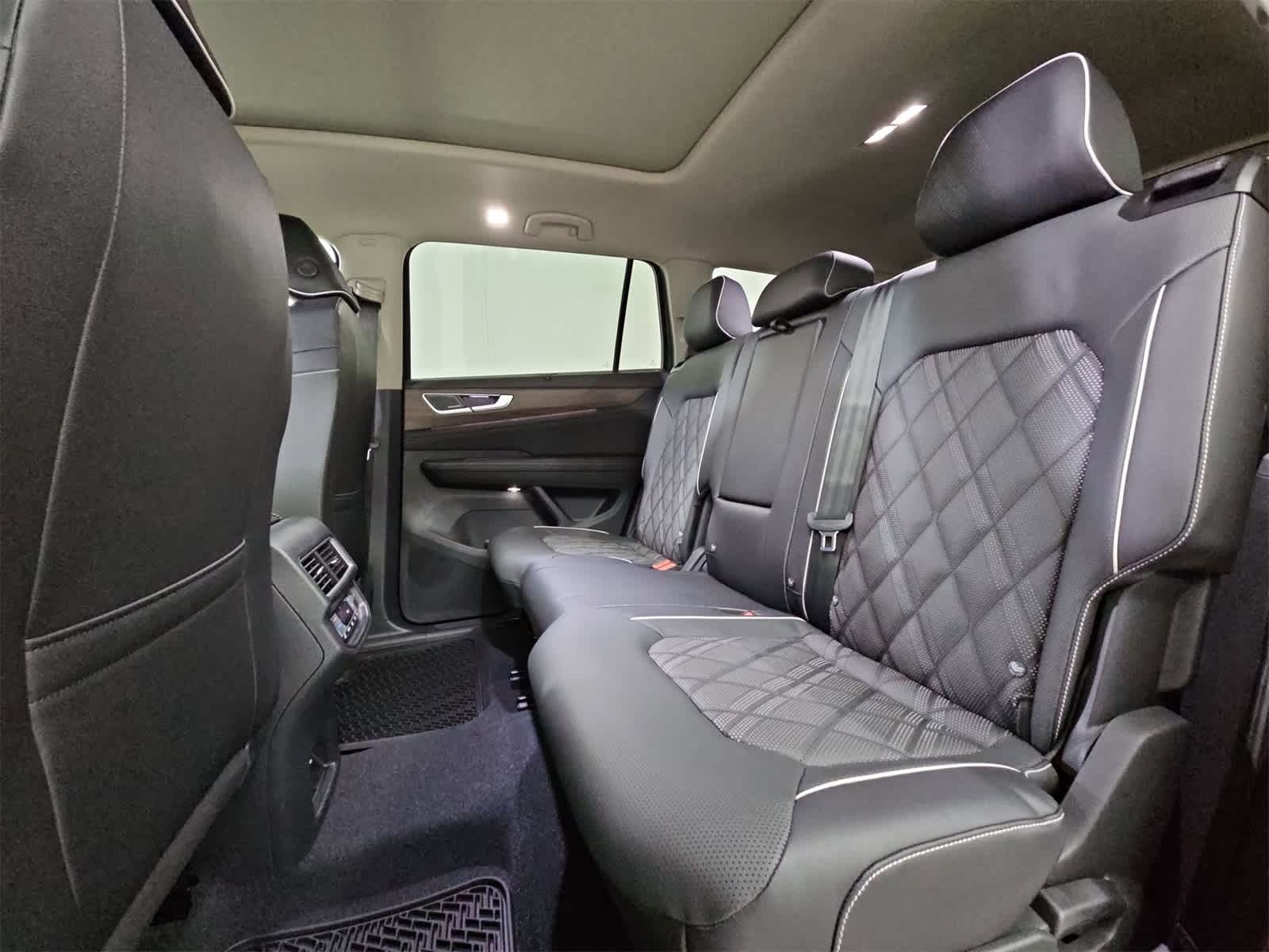 Thumbnail: 2026 Volkswagen Atlas - 20