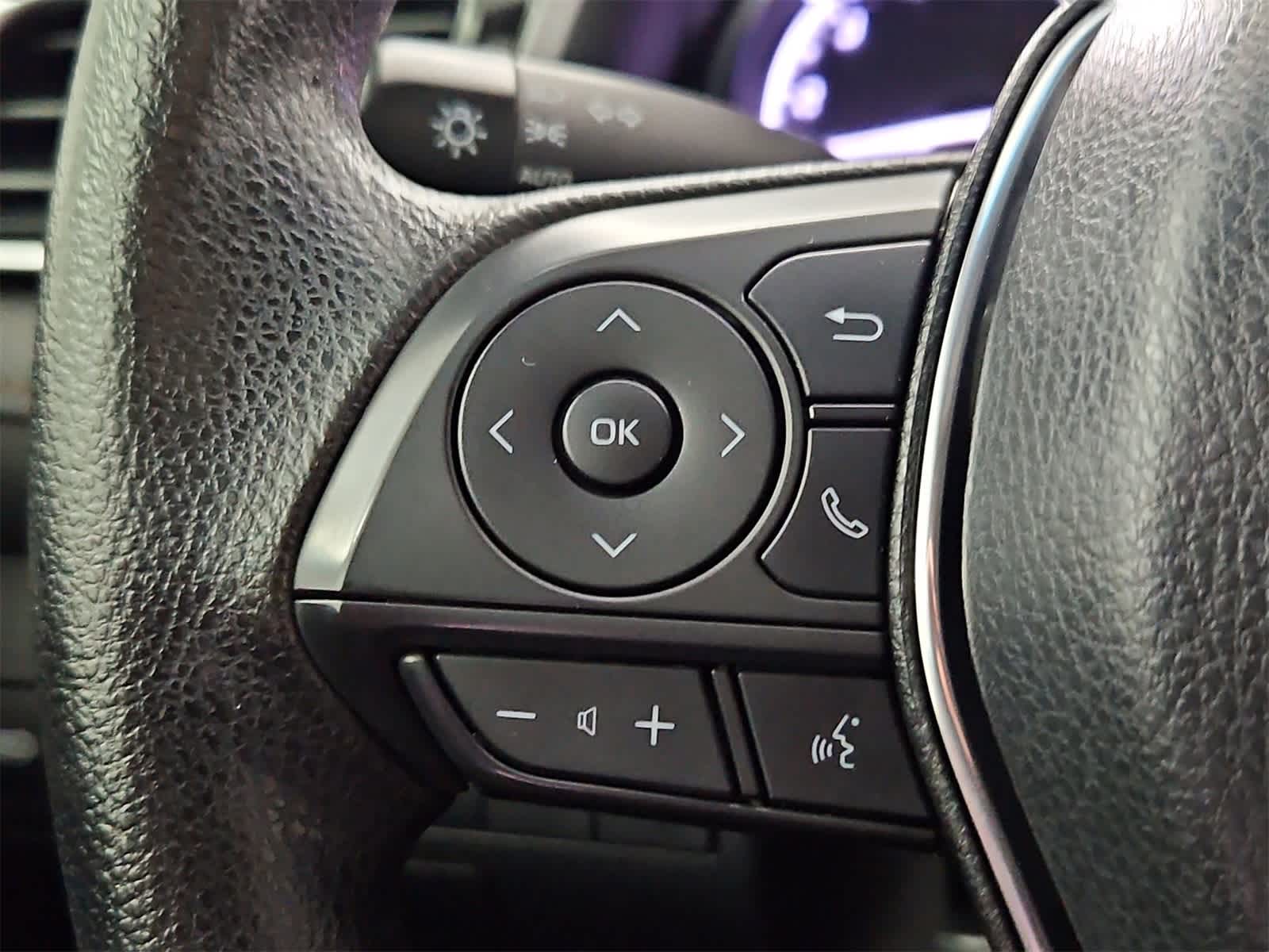 Thumbnail: 2018 Toyota Camry - 23