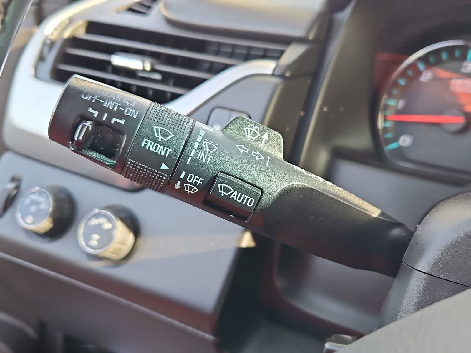 Thumbnail: 2017 Chevrolet Tahoe - 27