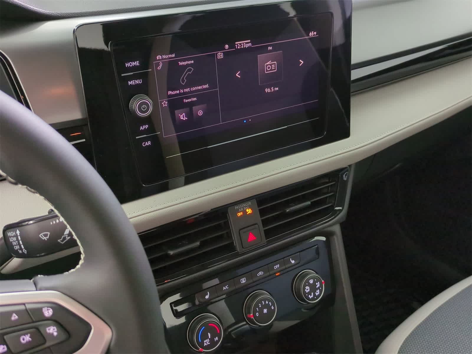 Thumbnail: 2025 Volkswagen Taos - 27