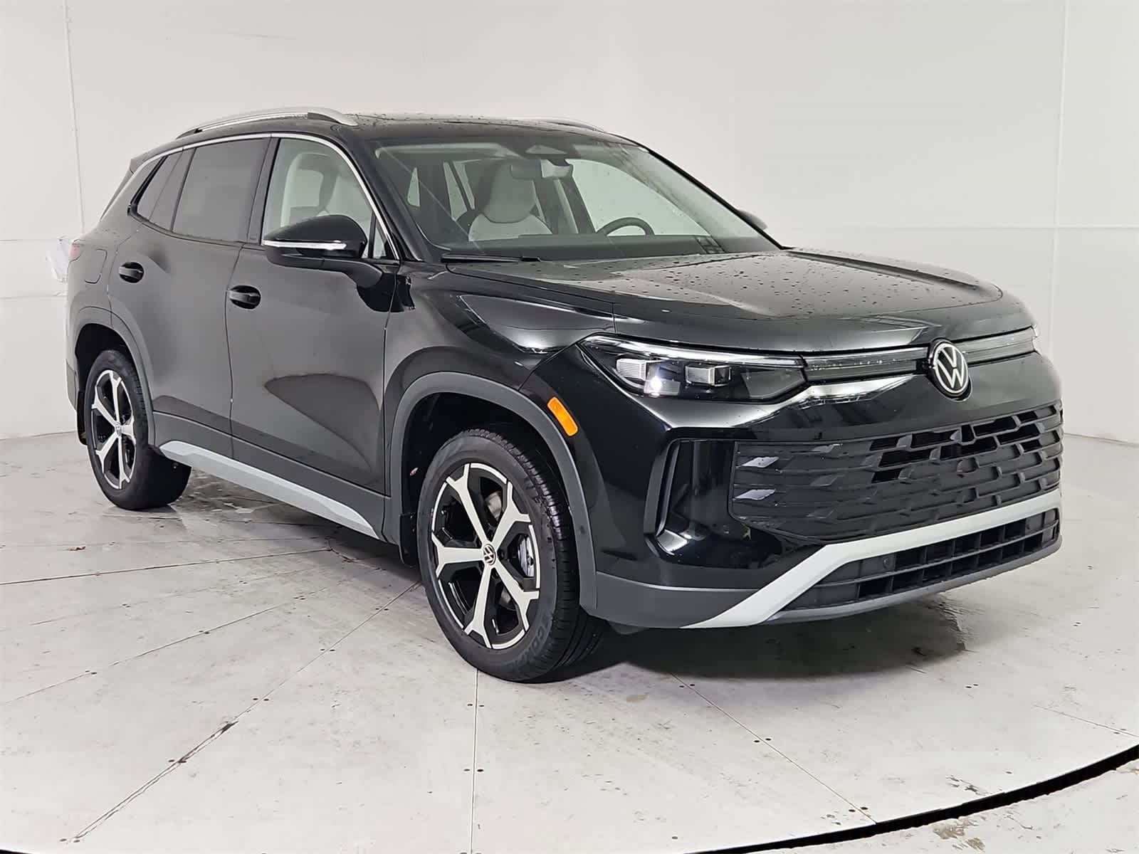 Thumbnail: 2025 Volkswagen Tiguan - 8