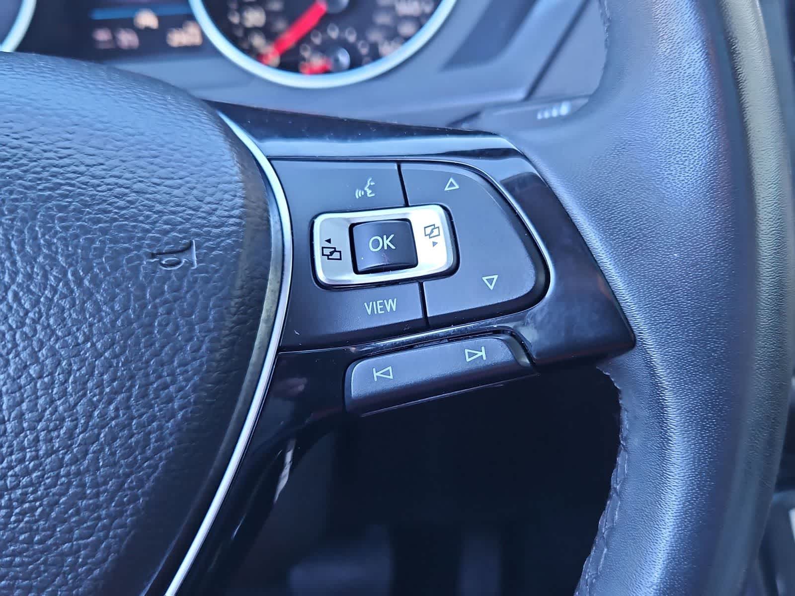 Thumbnail: 2020 Volkswagen Tiguan - 26