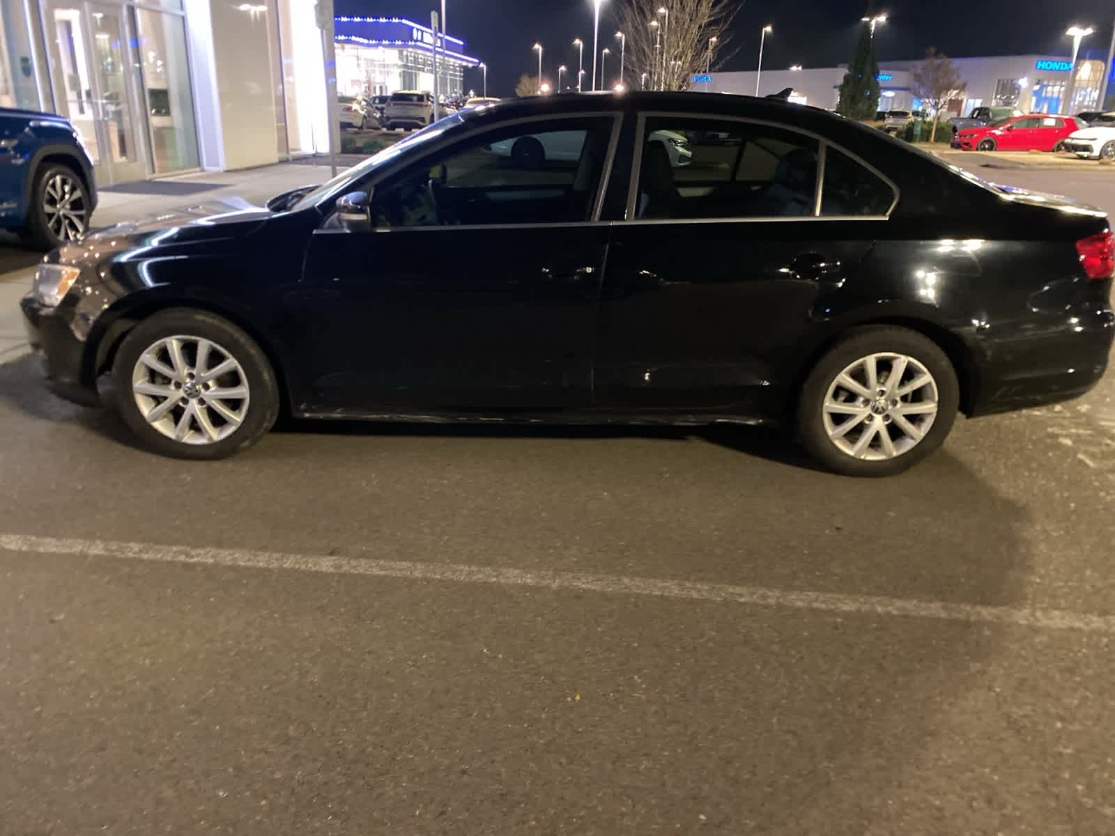 Thumbnail: 2013 Volkswagen Jetta - 2