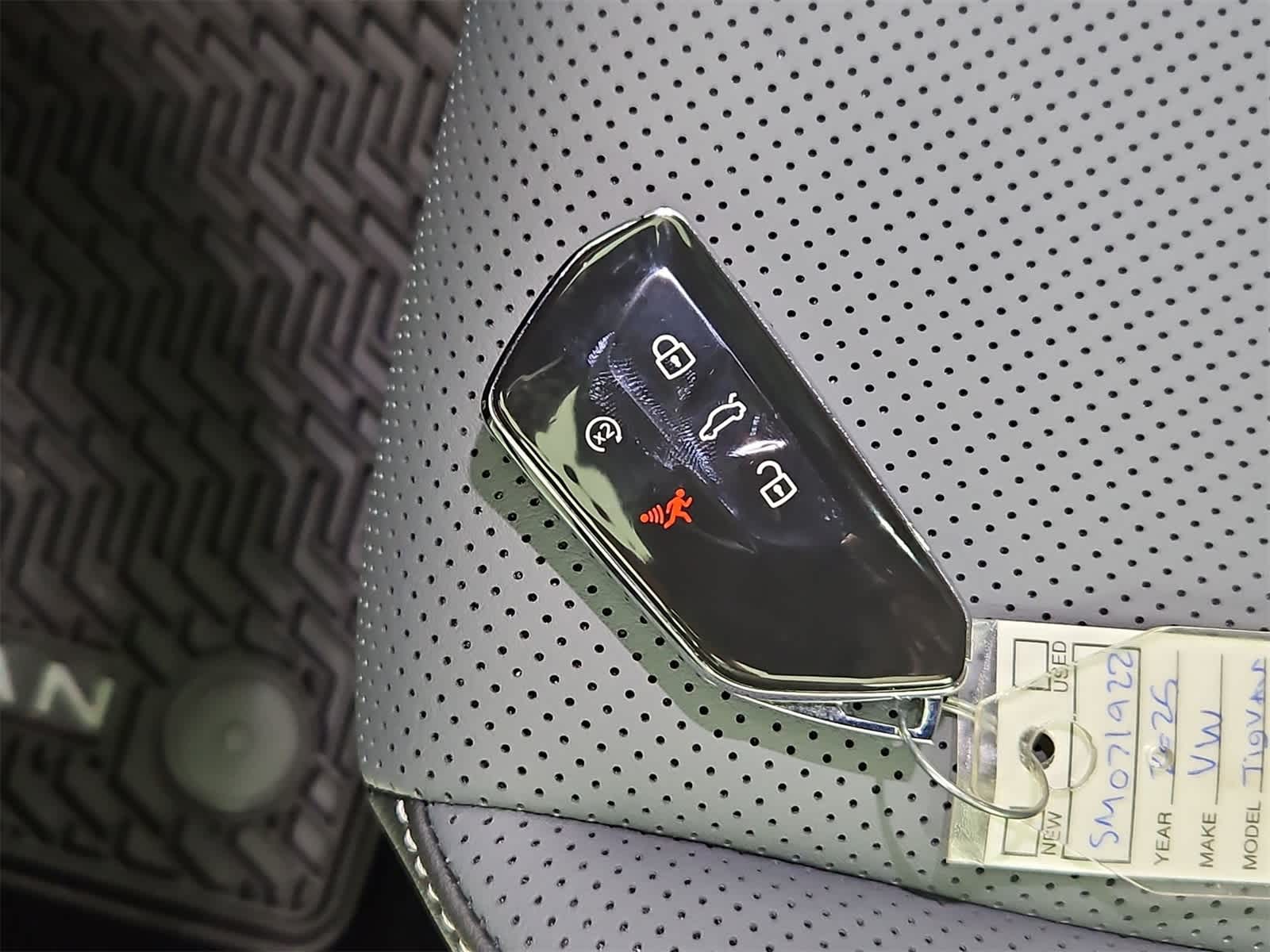 Thumbnail: 2025 Volkswagen Tiguan - 37