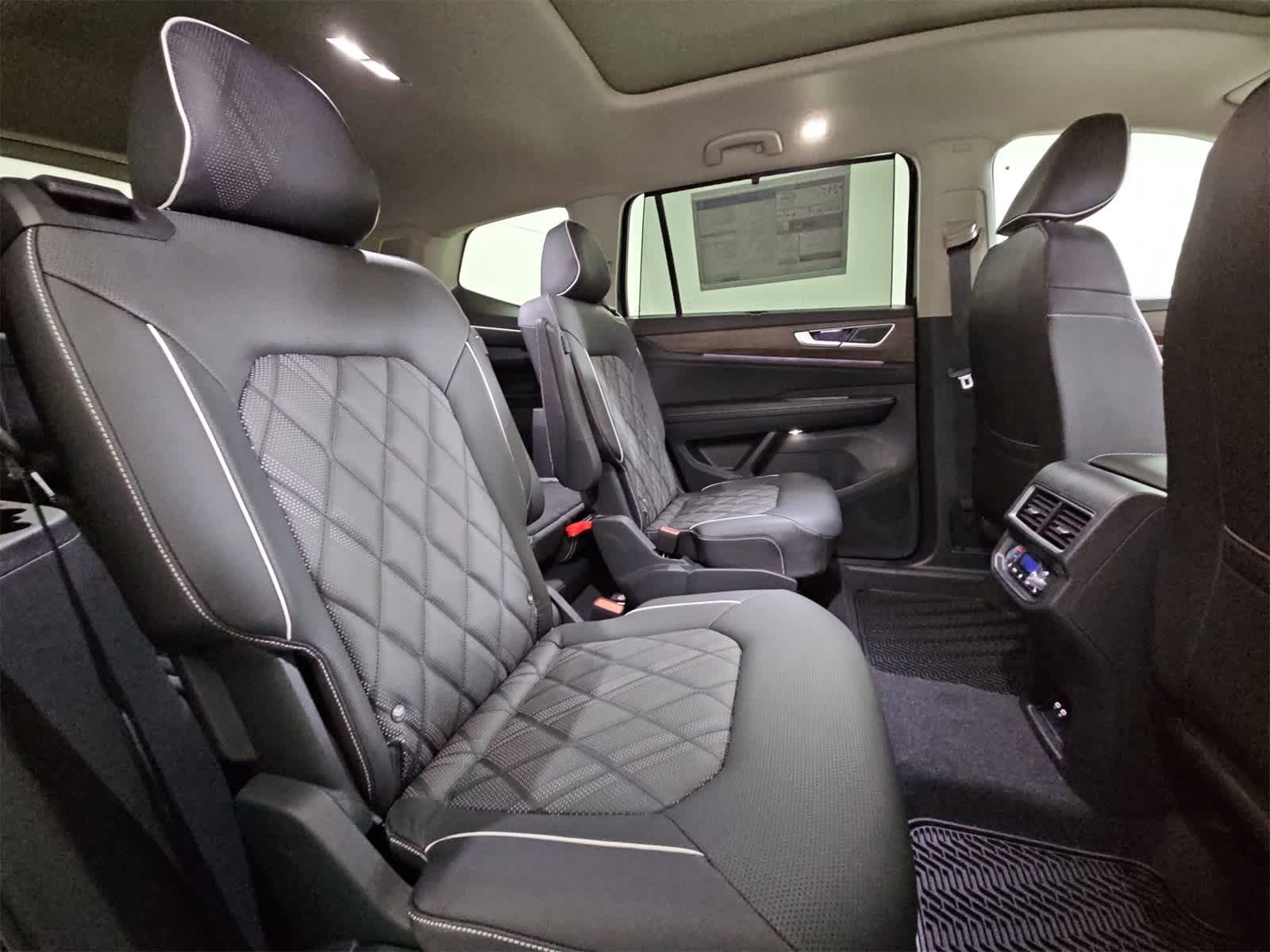 Thumbnail: 2026 Volkswagen Atlas - 21