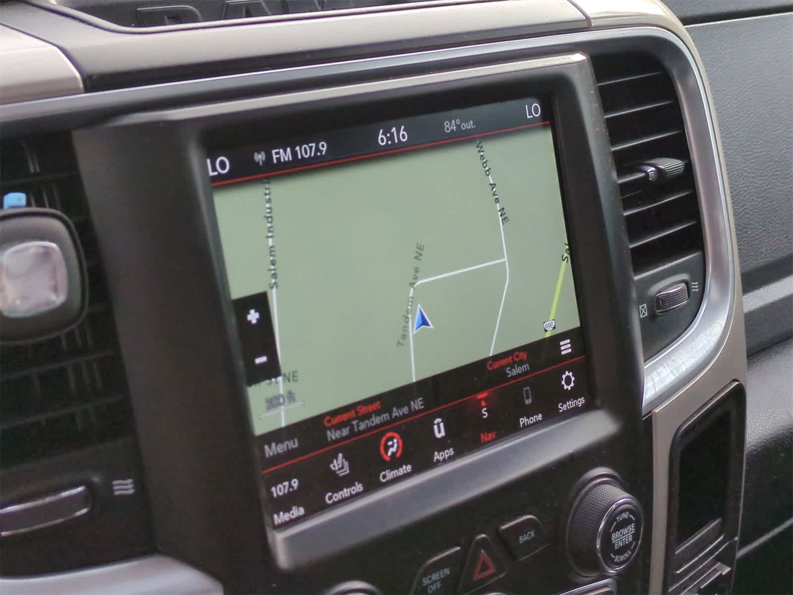 Thumbnail: 2020 RAM 1500 Classic - 28