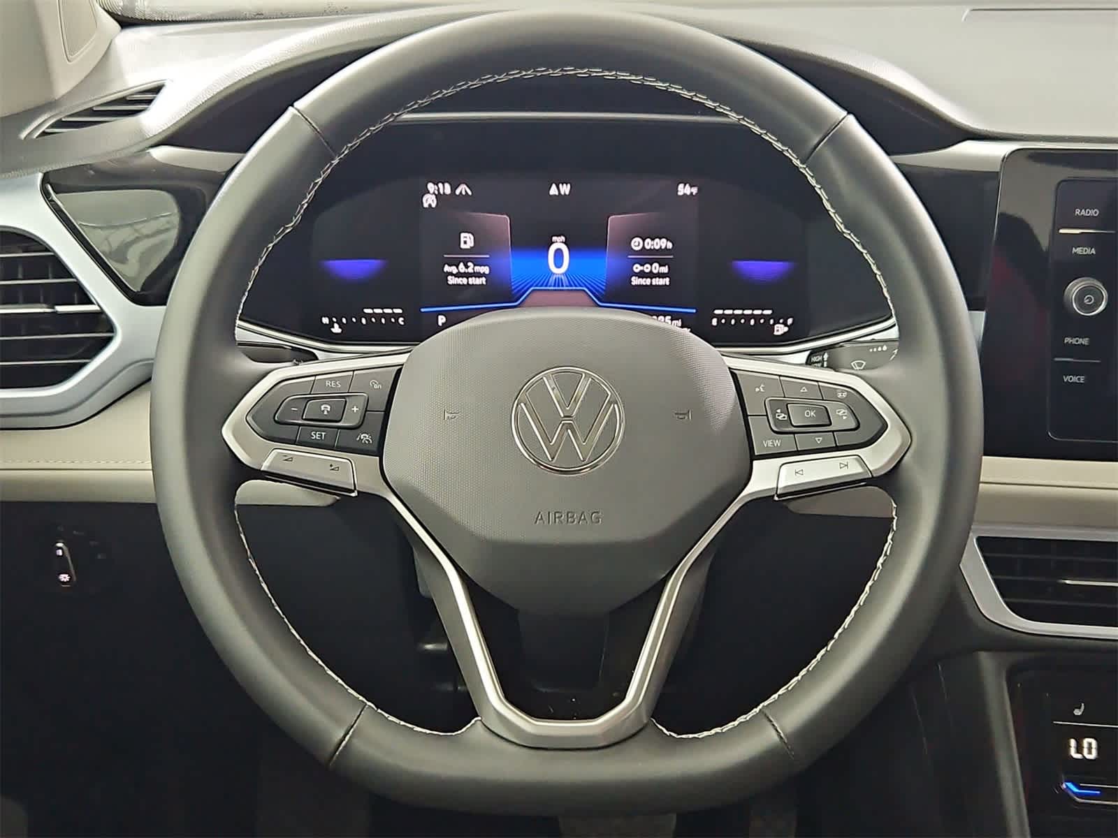 Thumbnail: 2025 Volkswagen Taos - 24