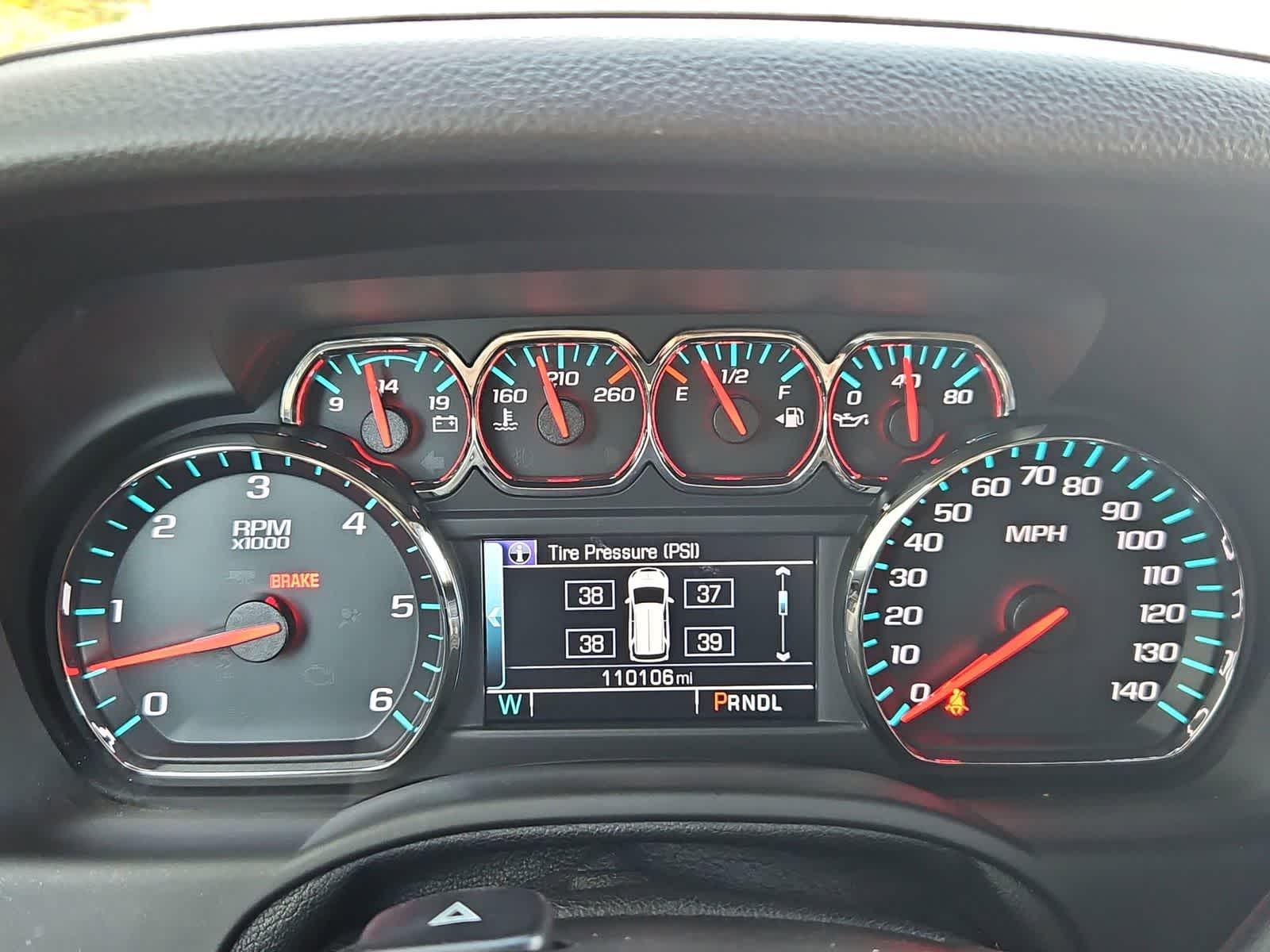 Thumbnail: 2018 Chevrolet Tahoe - 34