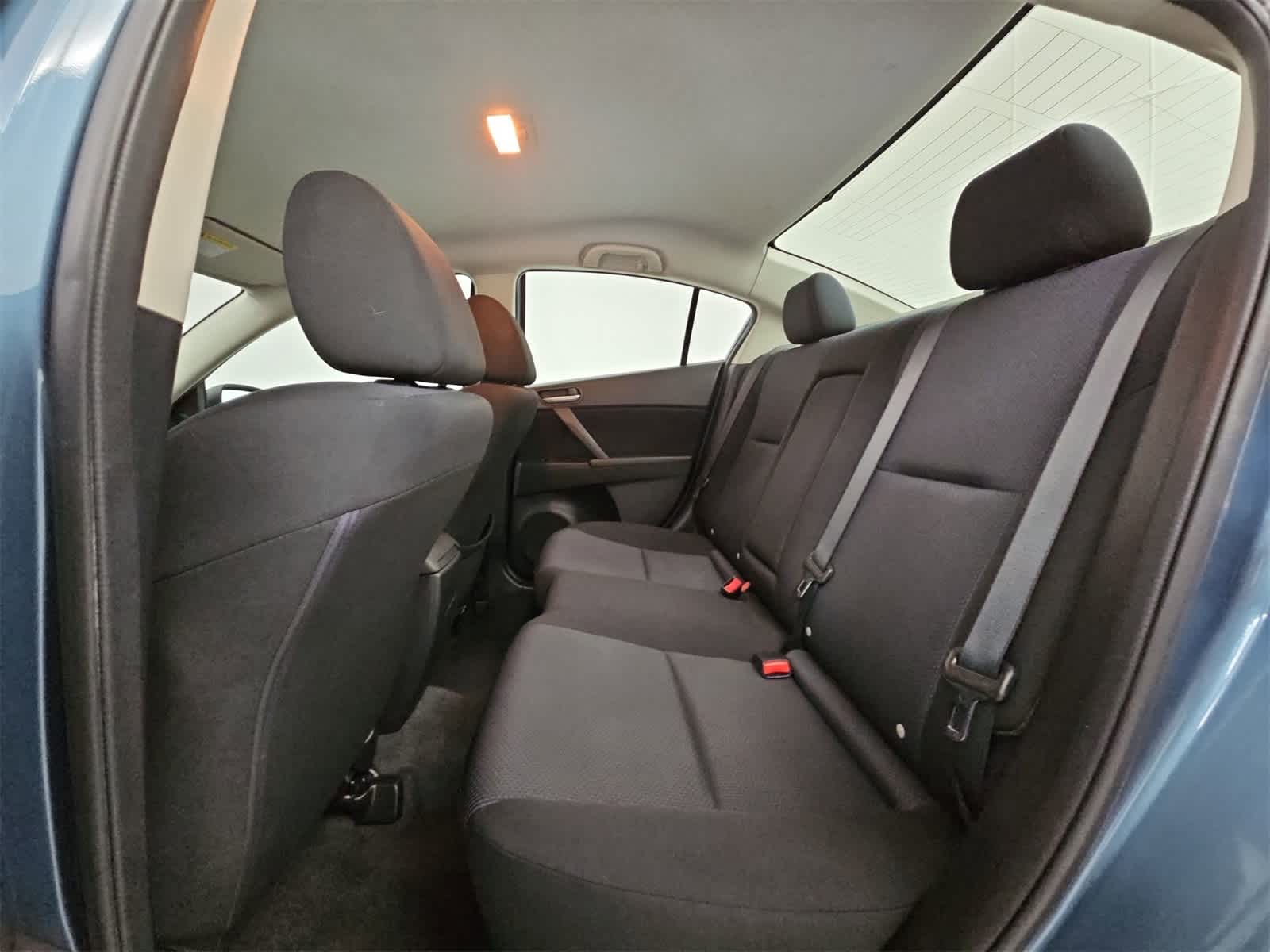 Thumbnail: 2011 Mazda Mazda3 - 18