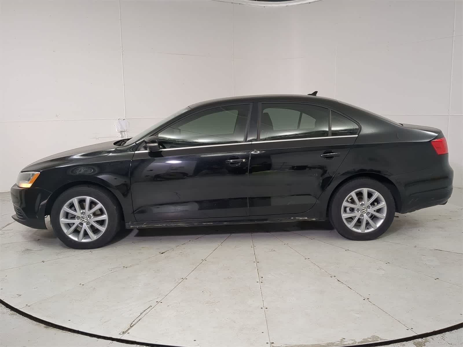 Thumbnail: 2013 Volkswagen Jetta - 3