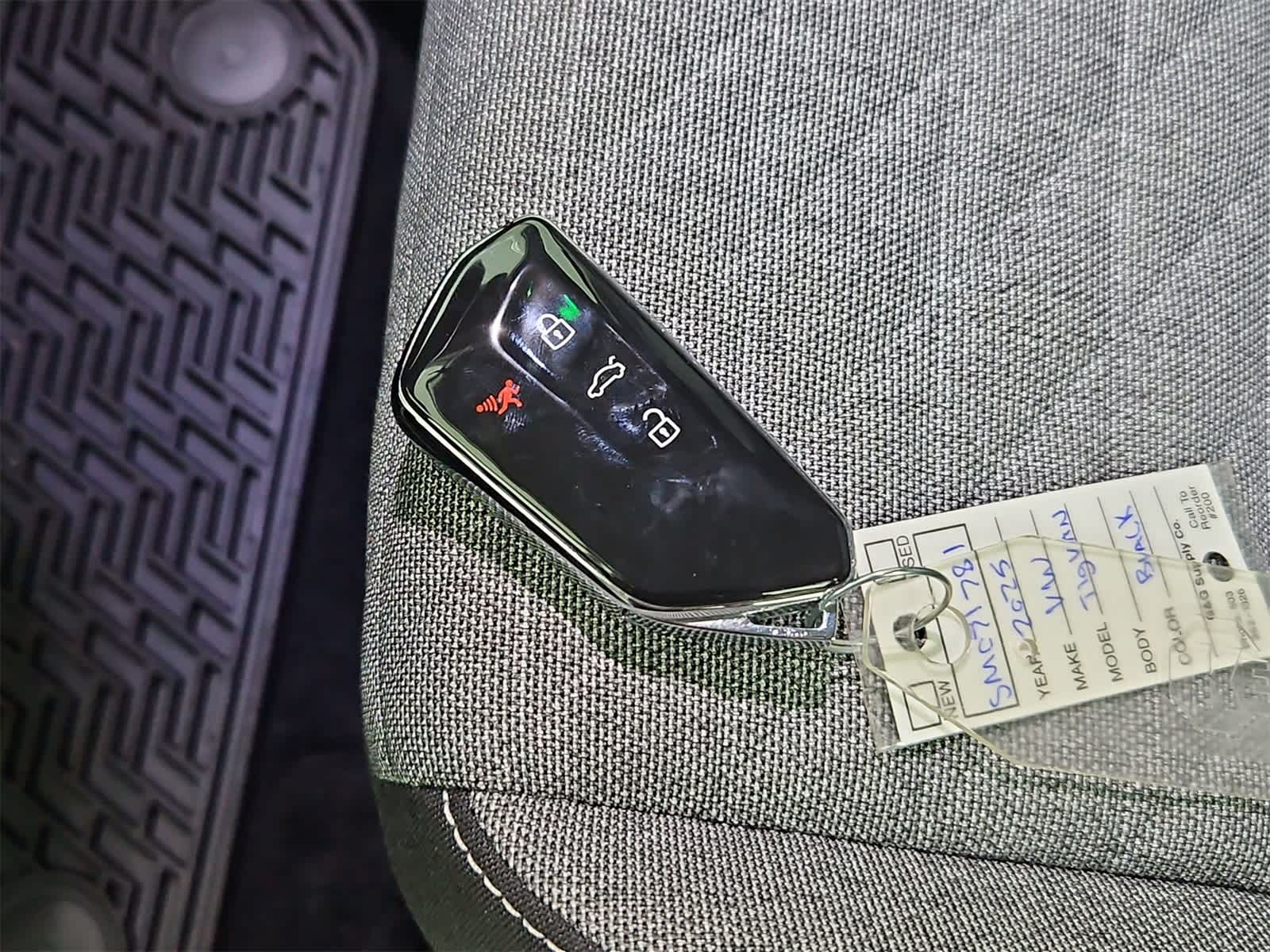 Thumbnail: 2025 Volkswagen Tiguan - 35