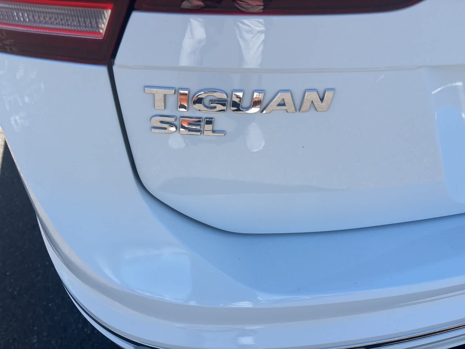 Thumbnail: 2021 Volkswagen Tiguan - 6