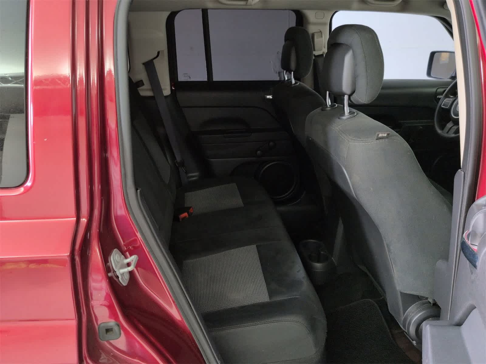 Thumbnail: 2016 Jeep Patriot - 18