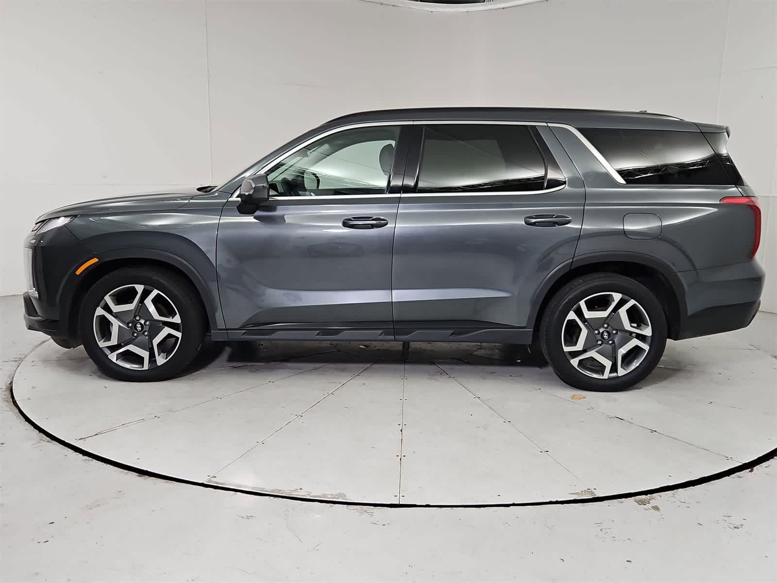 Thumbnail: 2023 Hyundai Palisade - 3