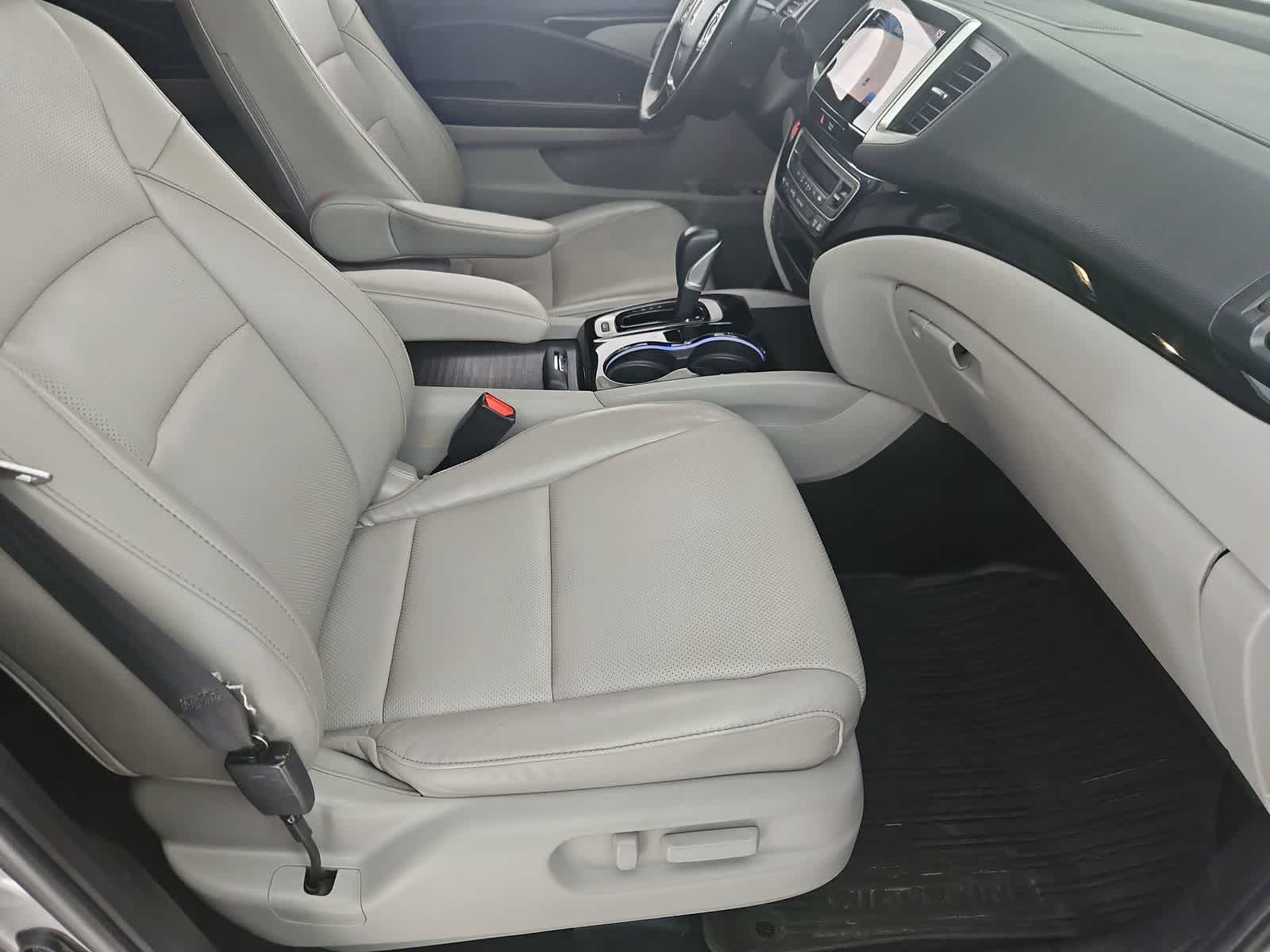 Thumbnail: 2019 Honda Ridgeline - 22