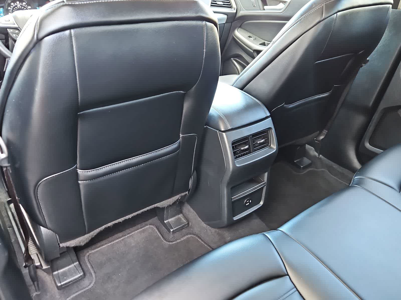 Thumbnail: 2021 Ford Edge - 18