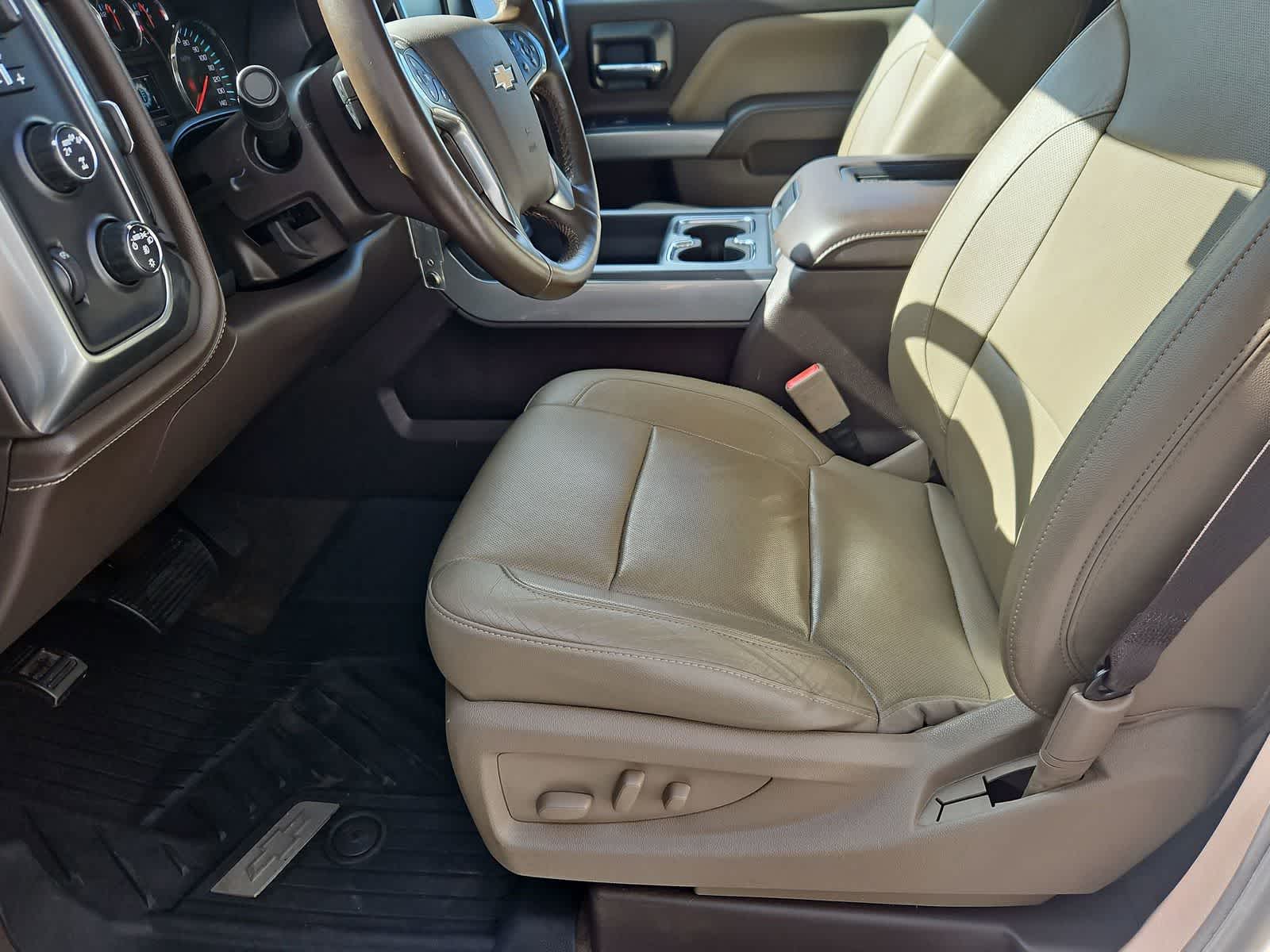 Thumbnail: 2017 Chevrolet Silverado 1500 - 16