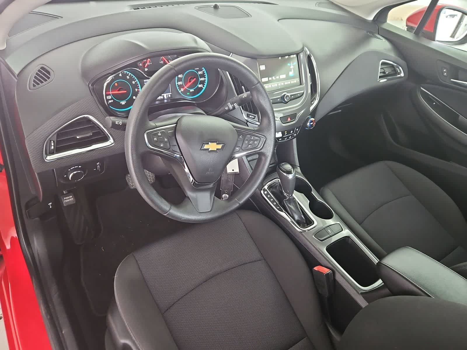 Thumbnail: 2018 Chevrolet Cruze - 2