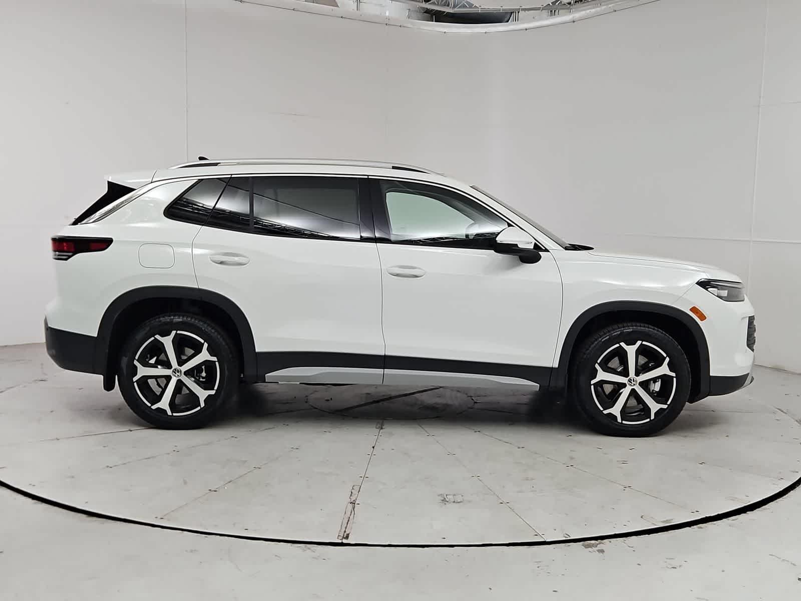 Thumbnail: 2026 Volkswagen Tiguan - 7