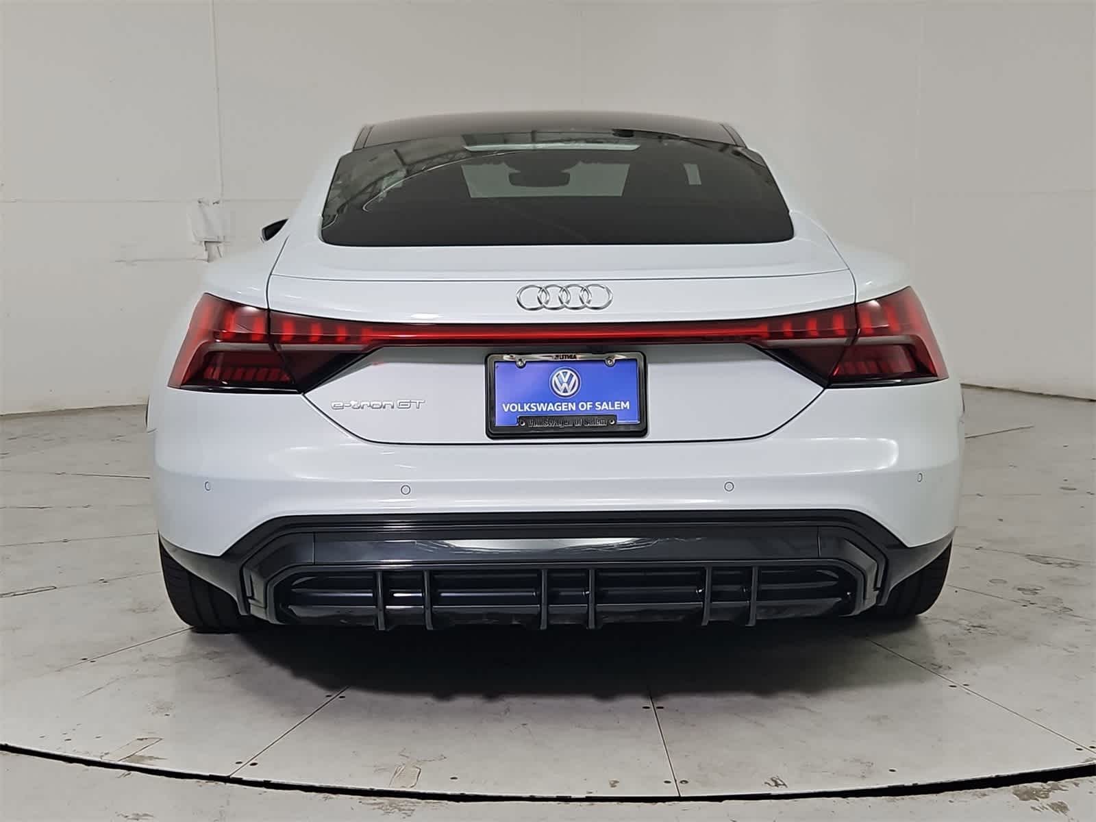 Thumbnail: 2023 Audi e-tron GT - 5