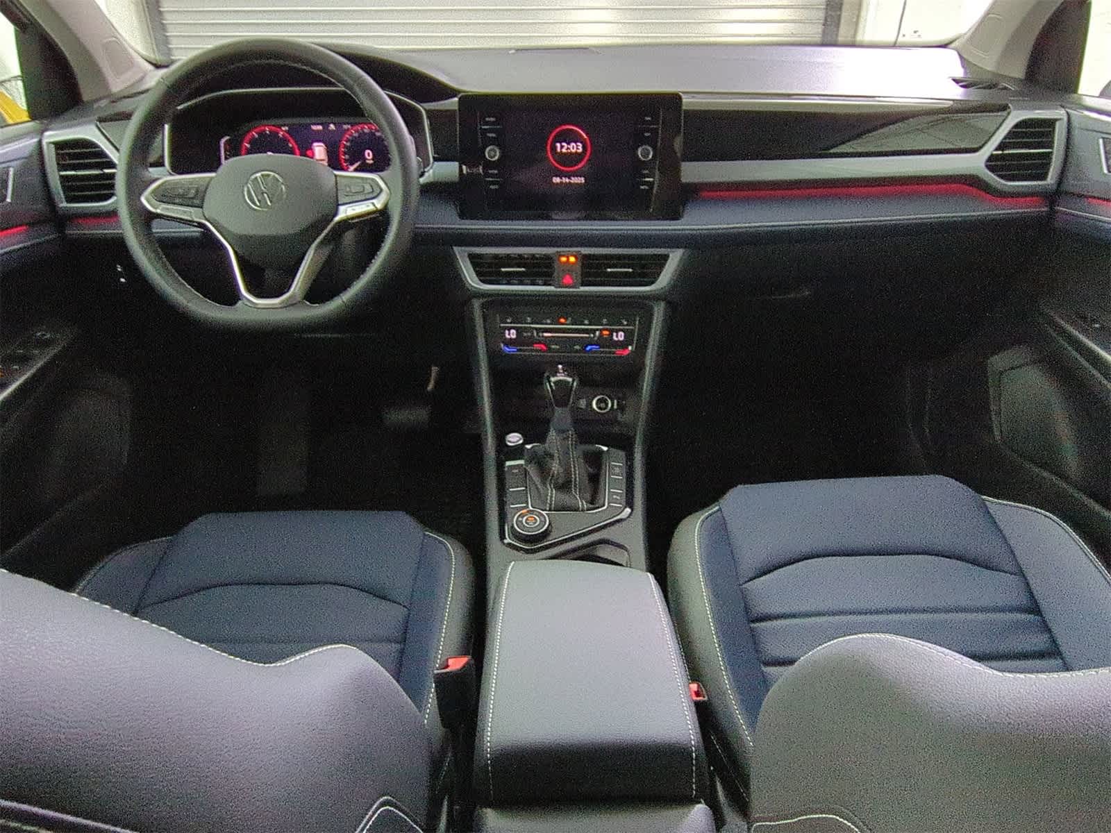 Thumbnail: 2025 Volkswagen Taos - 15