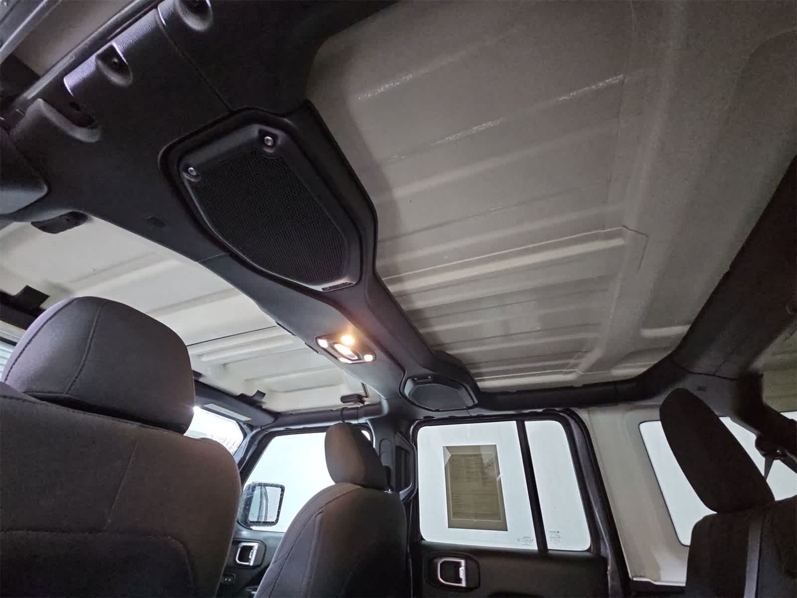 Thumbnail: 2020 Jeep Wrangler - 10