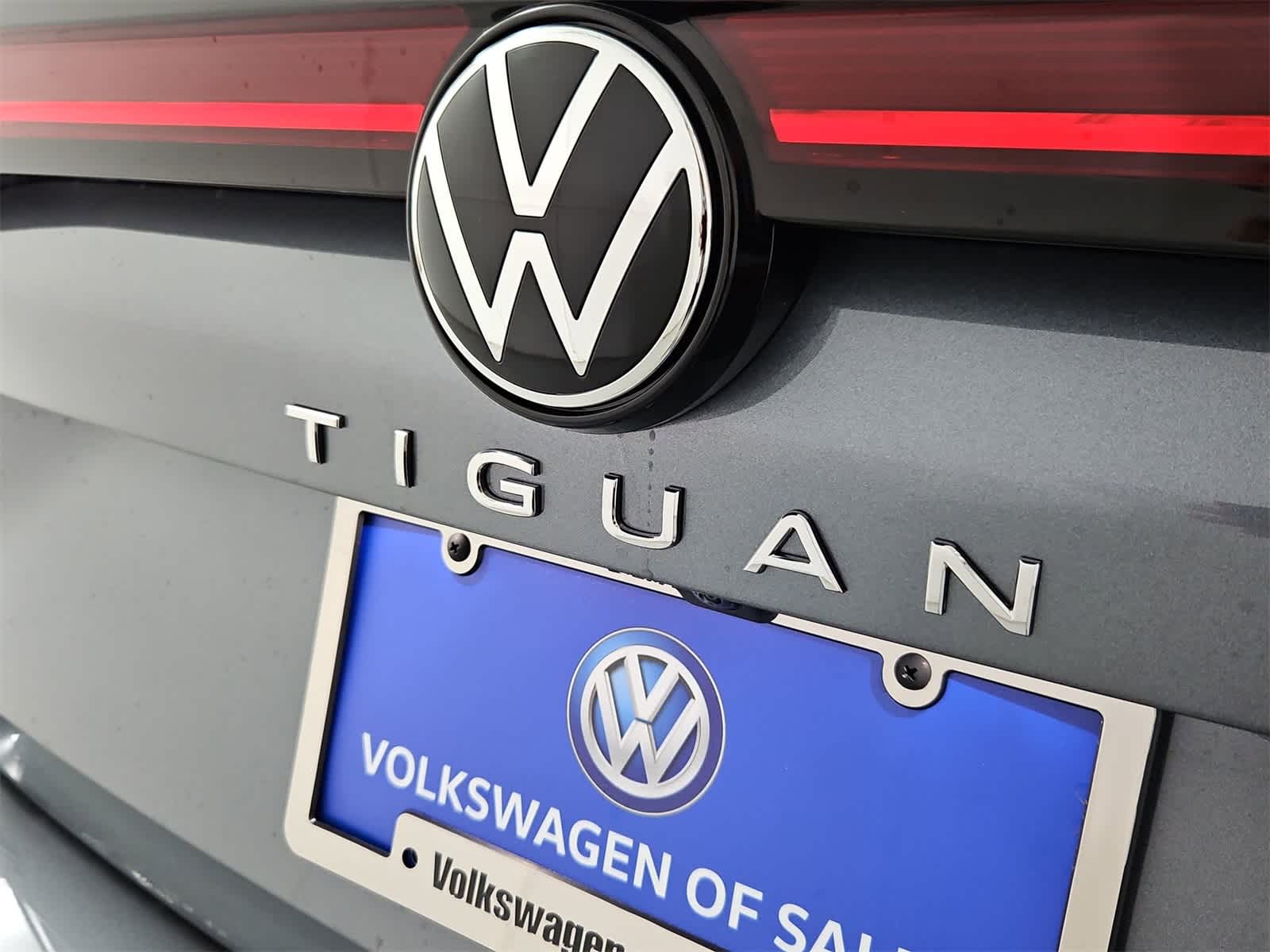 Thumbnail: 2025 Volkswagen Tiguan - 12