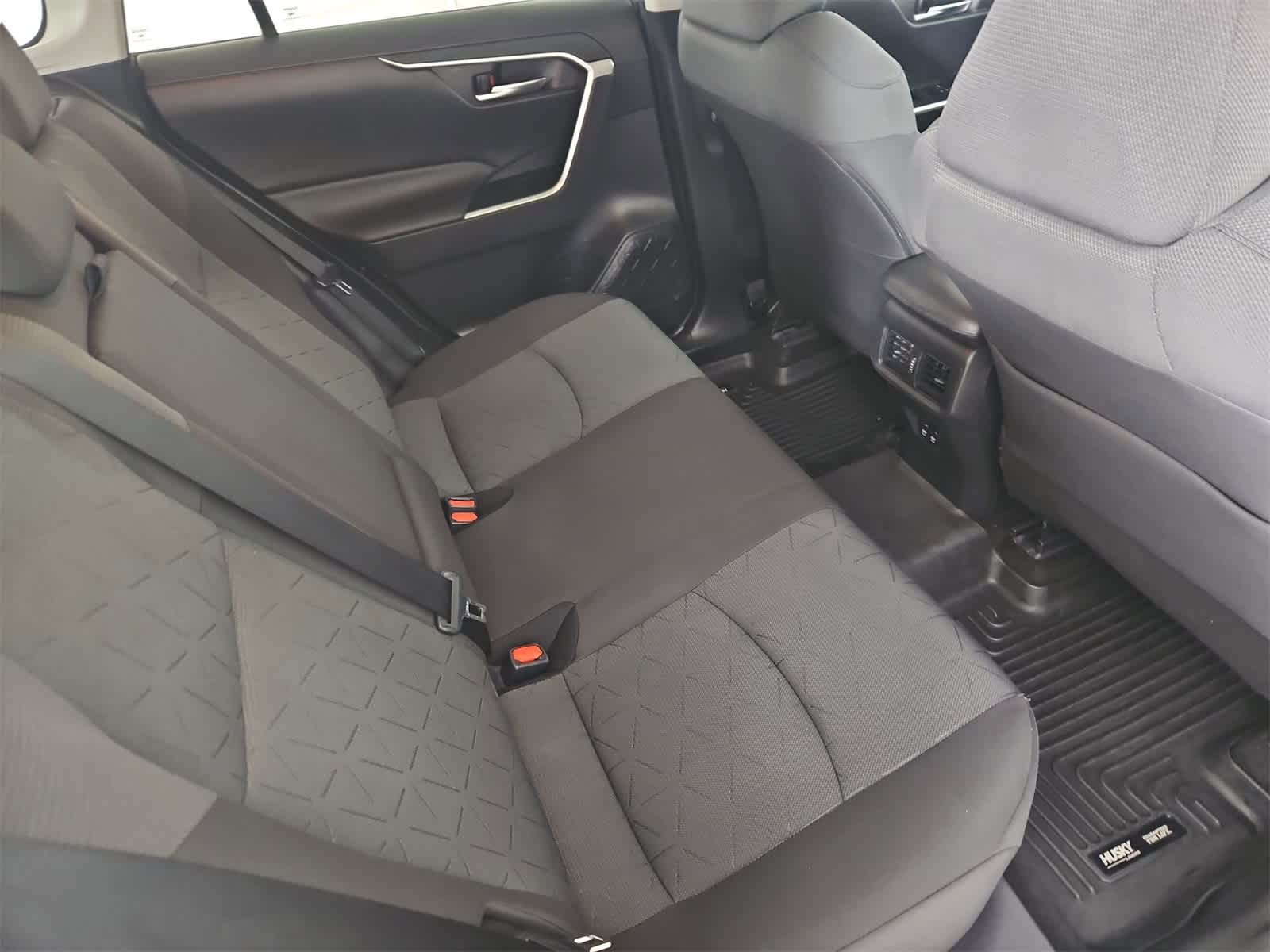 Thumbnail: 2020 Toyota RAV4 - 20