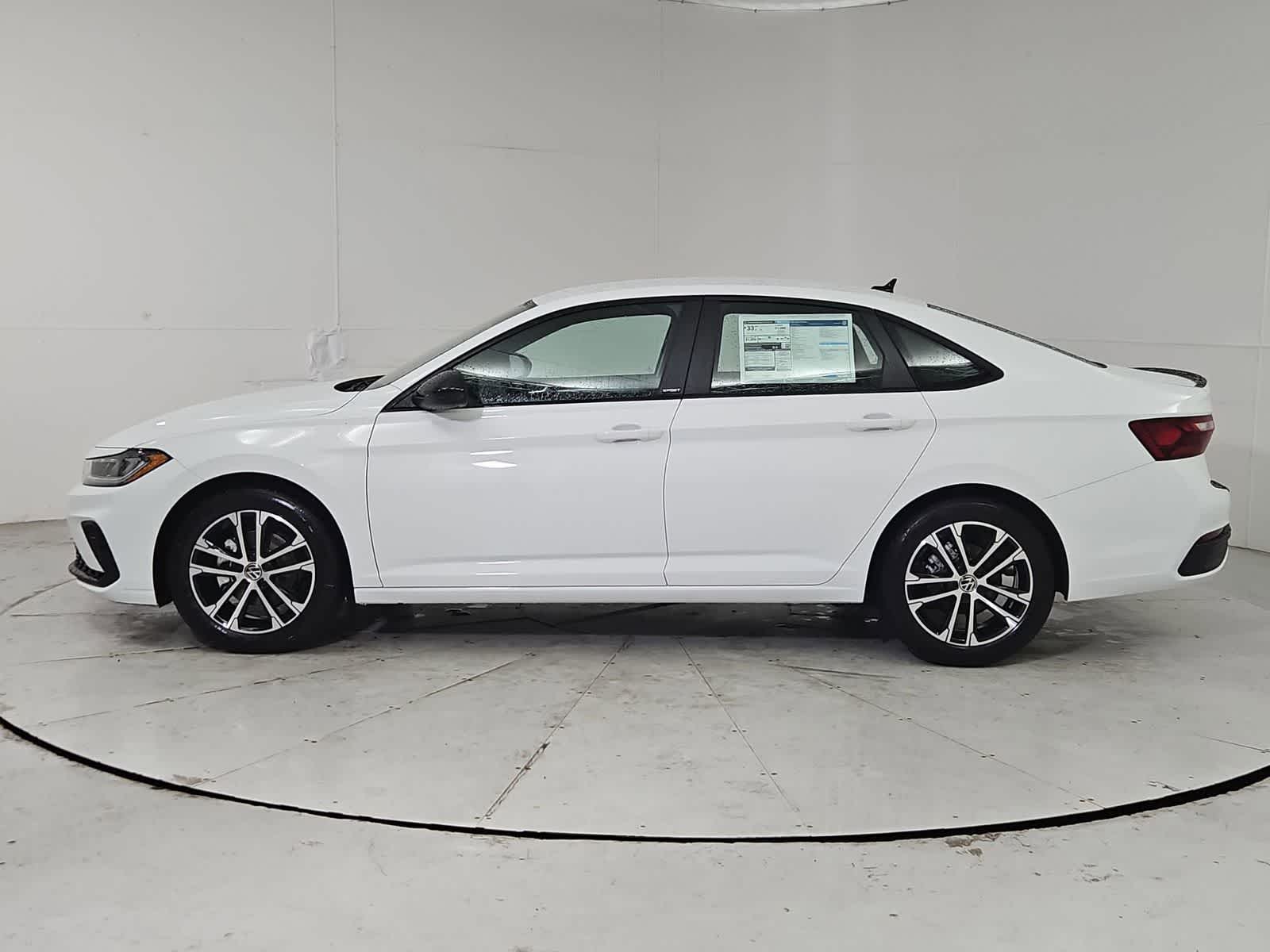Thumbnail: 2026 Volkswagen Jetta - 3