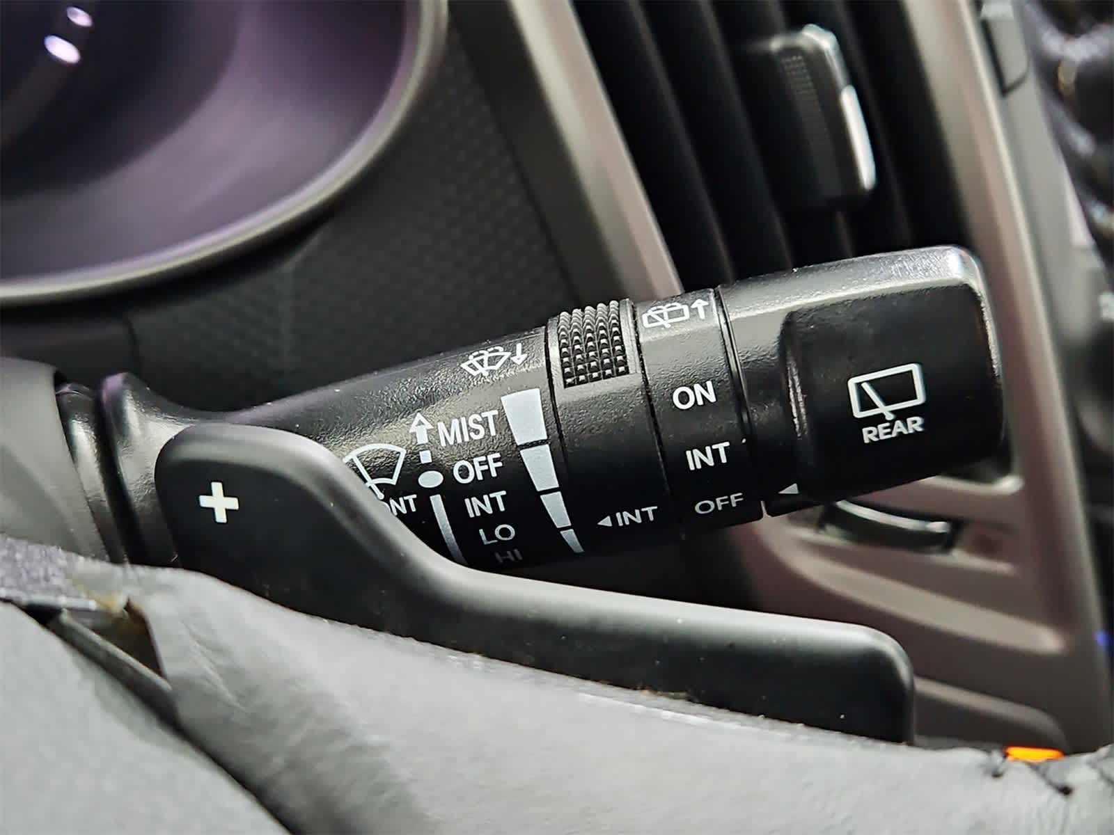 Thumbnail: 2017 Hyundai Veloster - 25