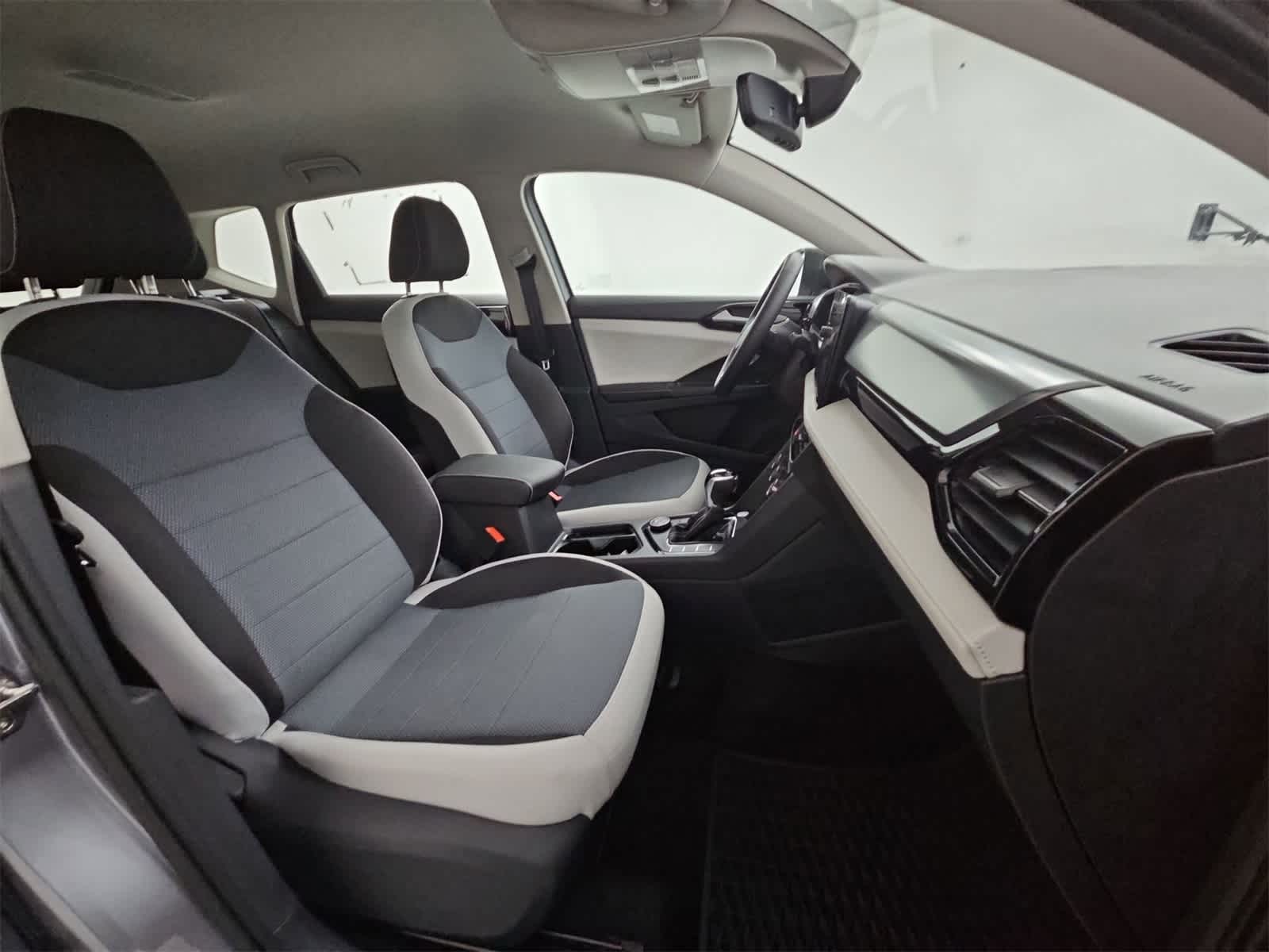 Thumbnail: 2025 Volkswagen Taos - 21