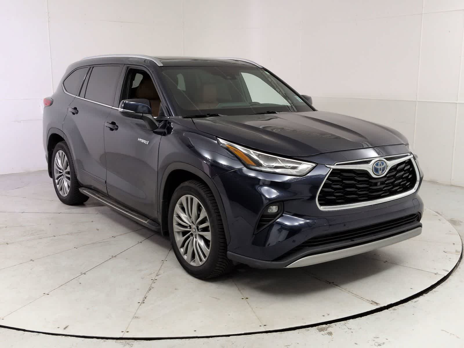 Thumbnail: 2021 Toyota Highlander - 8