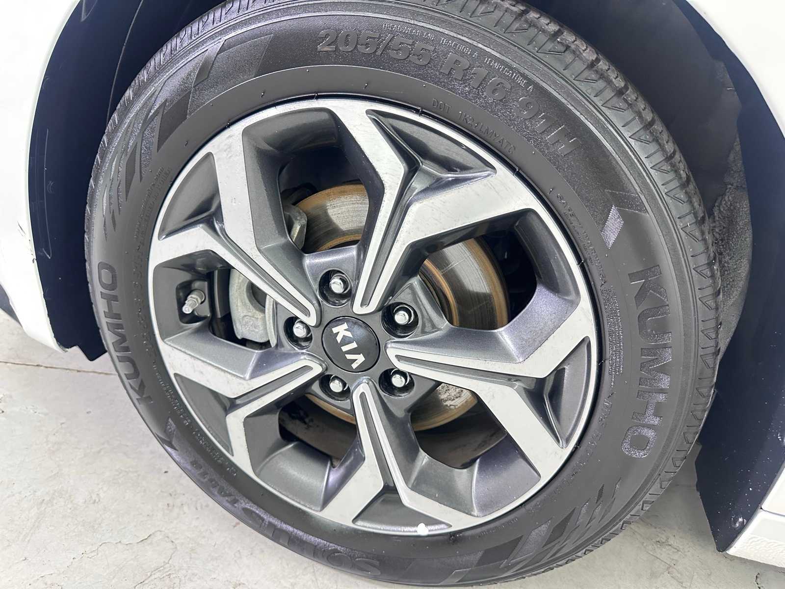 Thumbnail: 2021 Kia Forte - 10