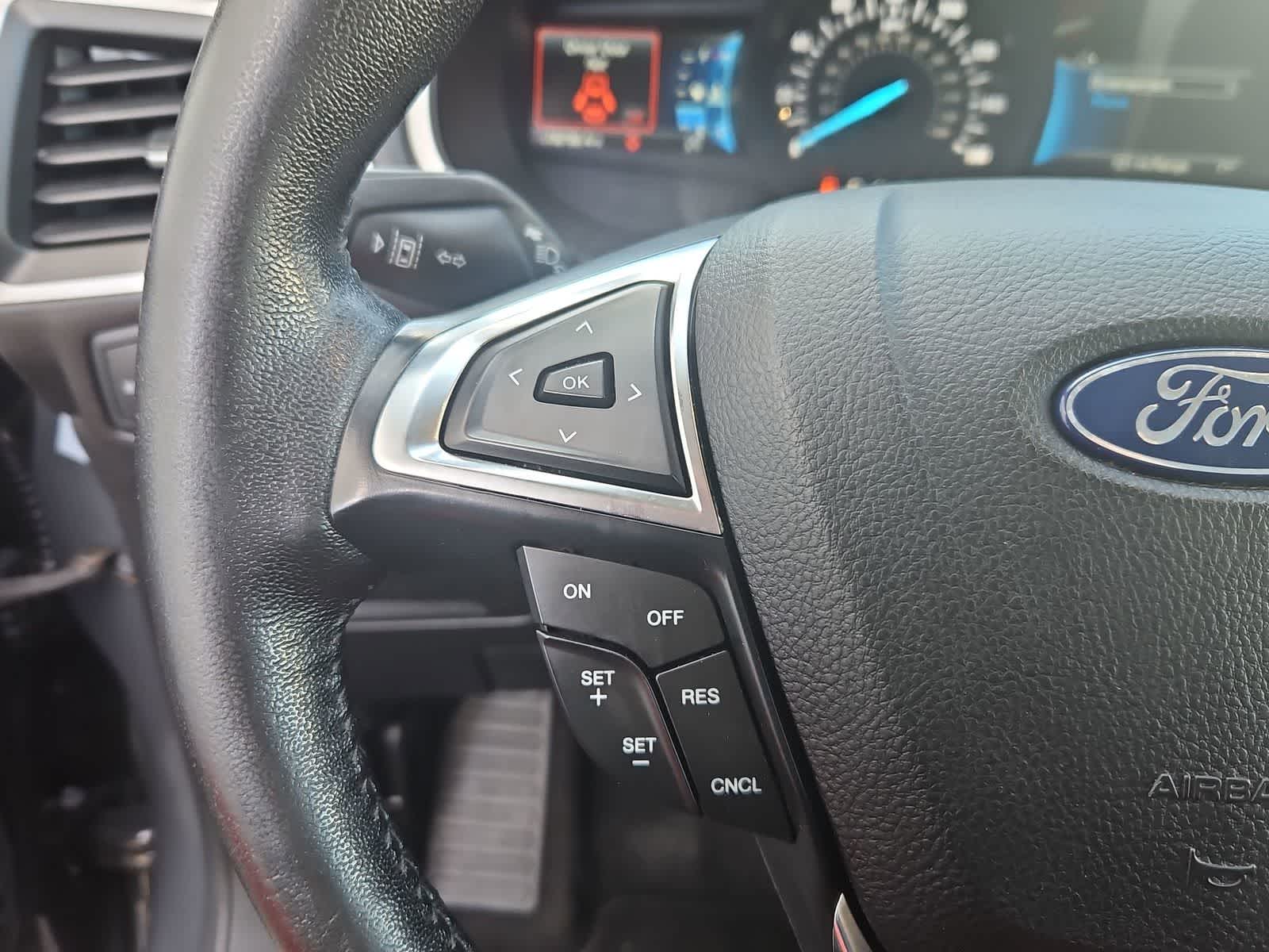 Thumbnail: 2021 Ford Edge - 23