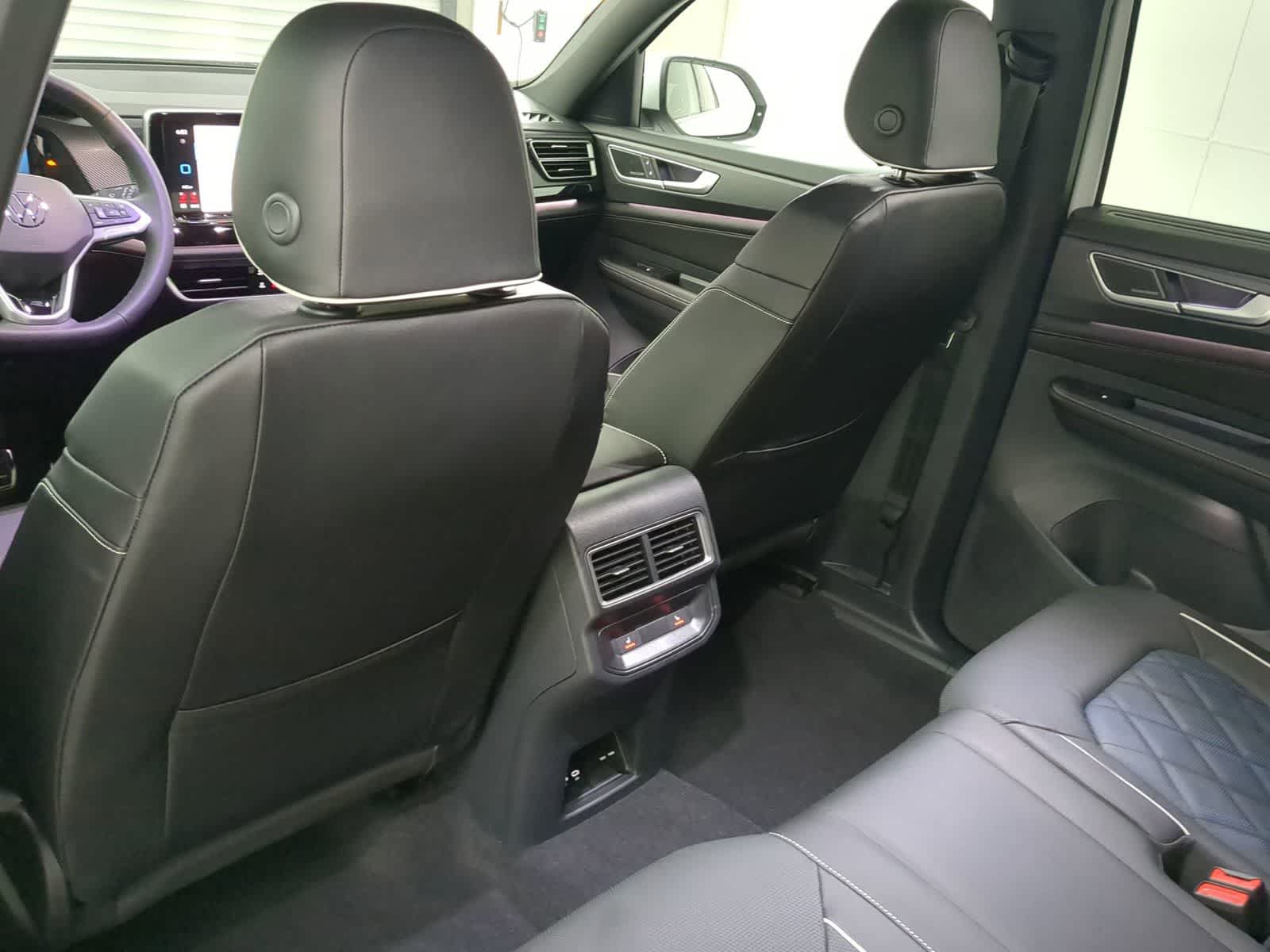 Thumbnail: 2026 Volkswagen Atlas - 17