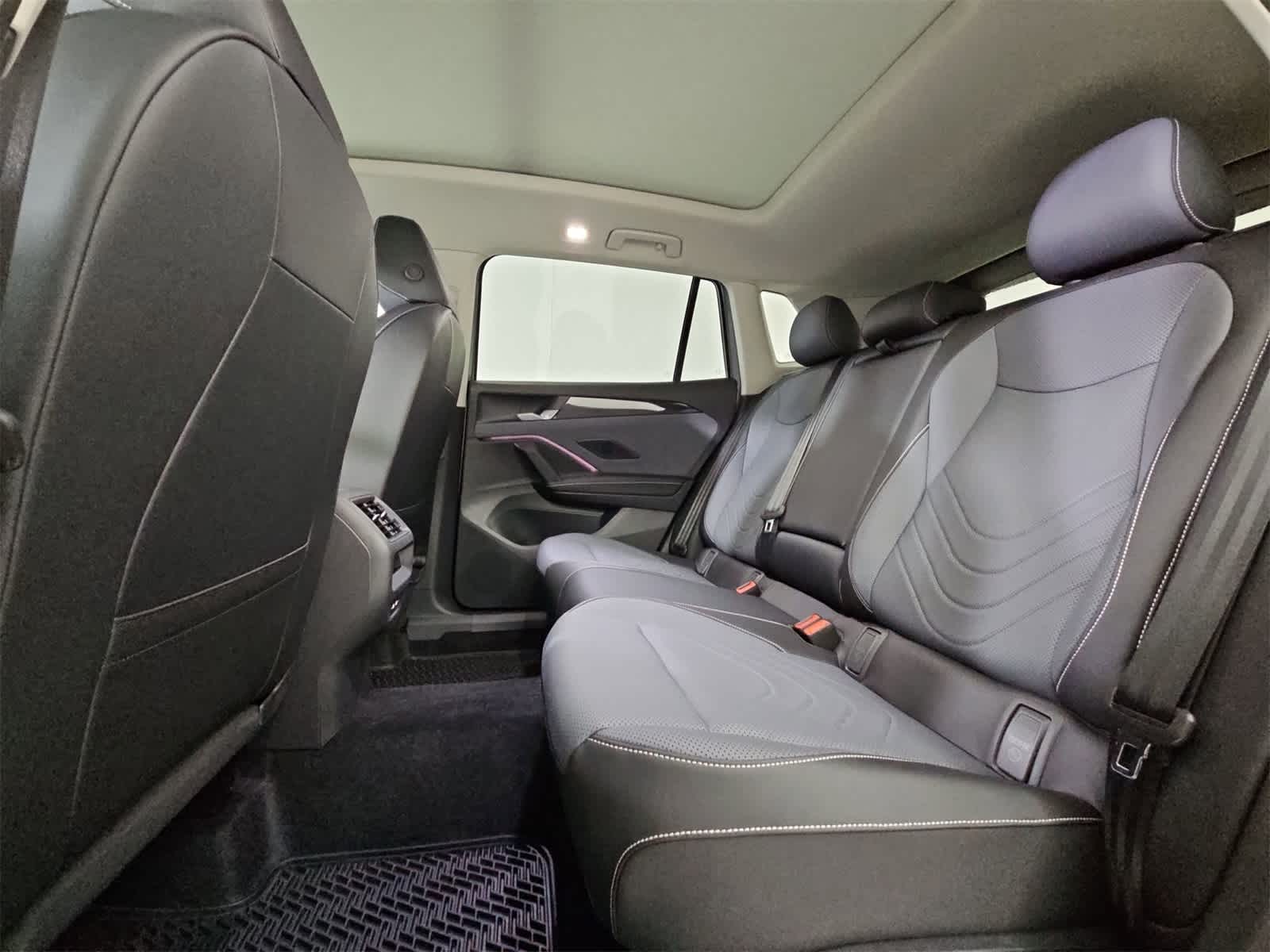 Thumbnail: 2025 Volkswagen Tiguan - 20