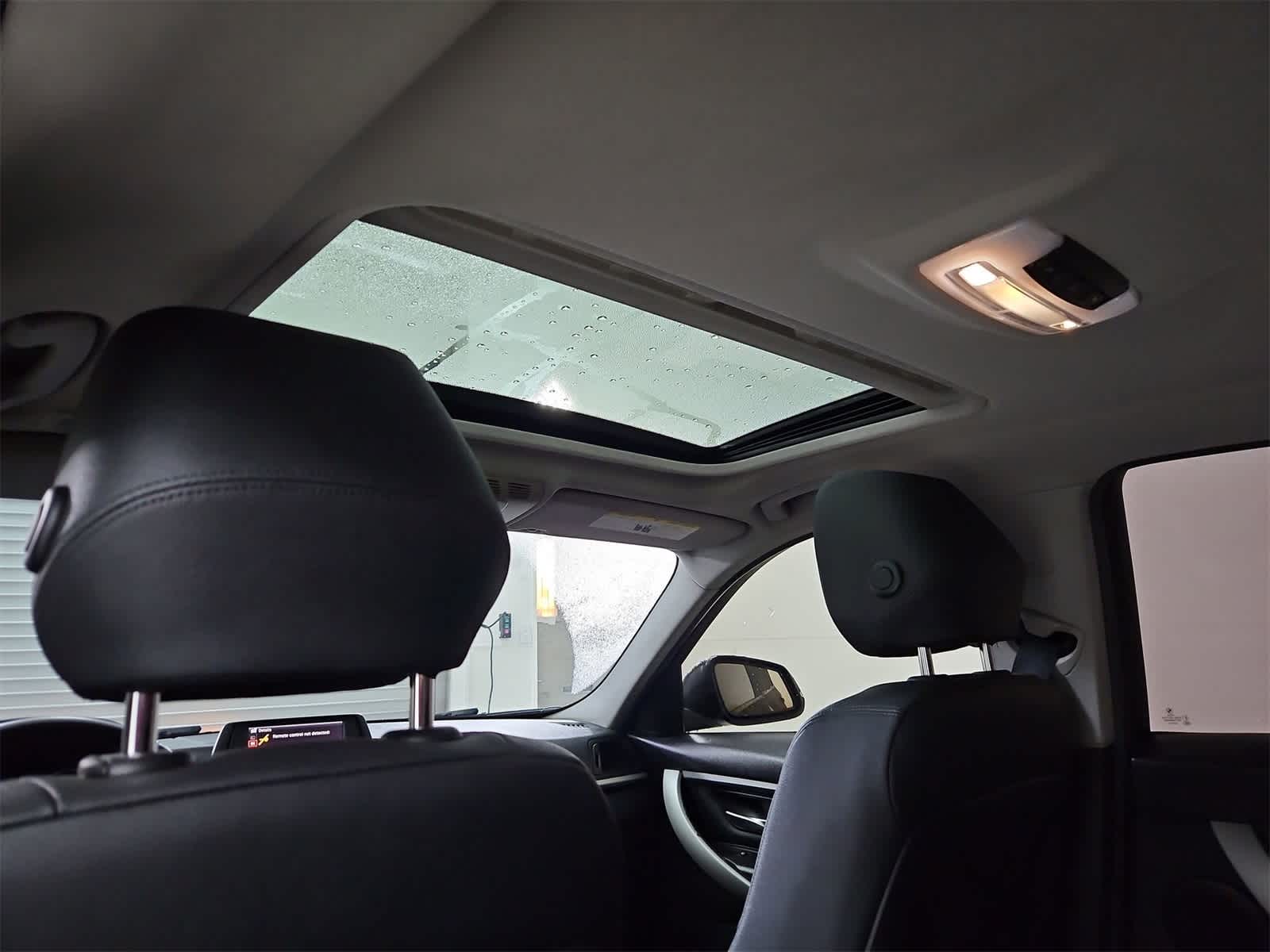 Thumbnail: 2013 BMW 3 Series - 22