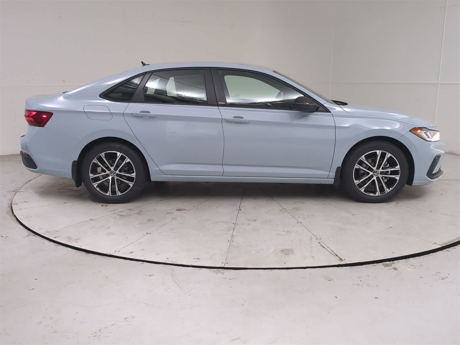 Thumbnail: 2025 Volkswagen Jetta - 7