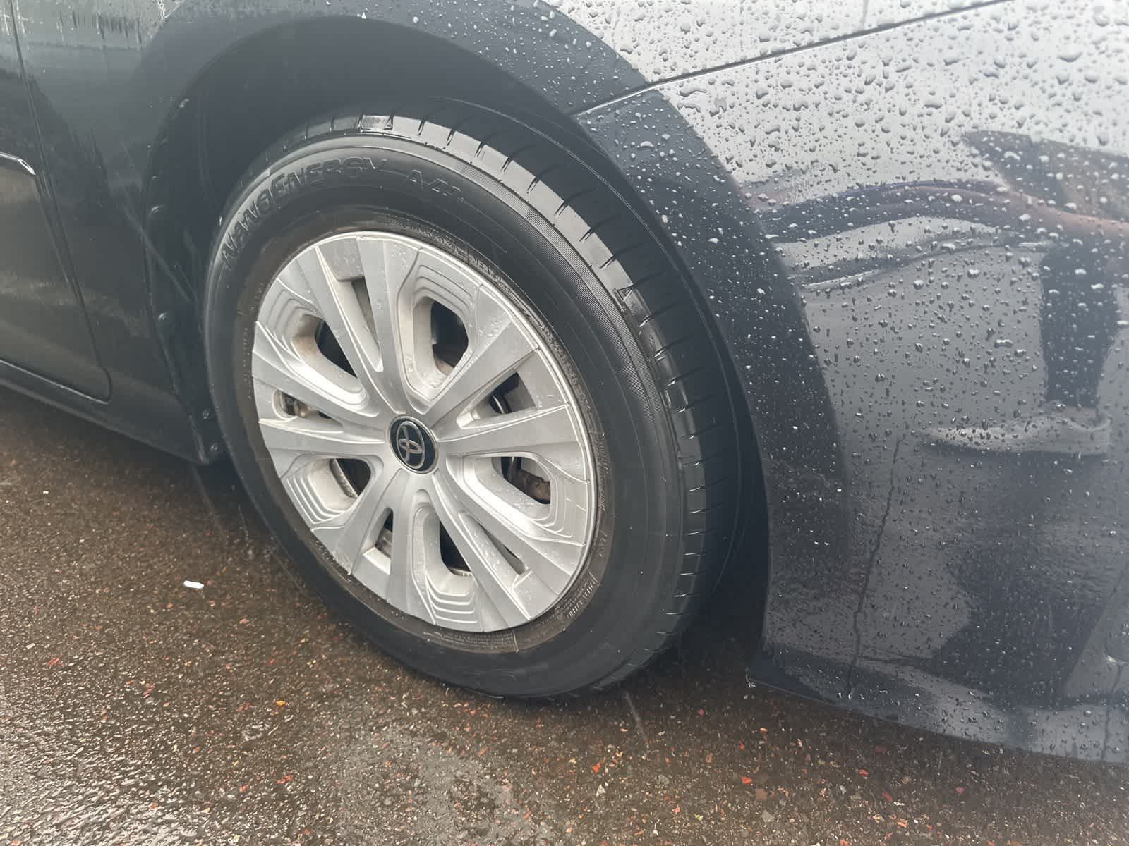 Thumbnail: 2022 Toyota Prius - 15